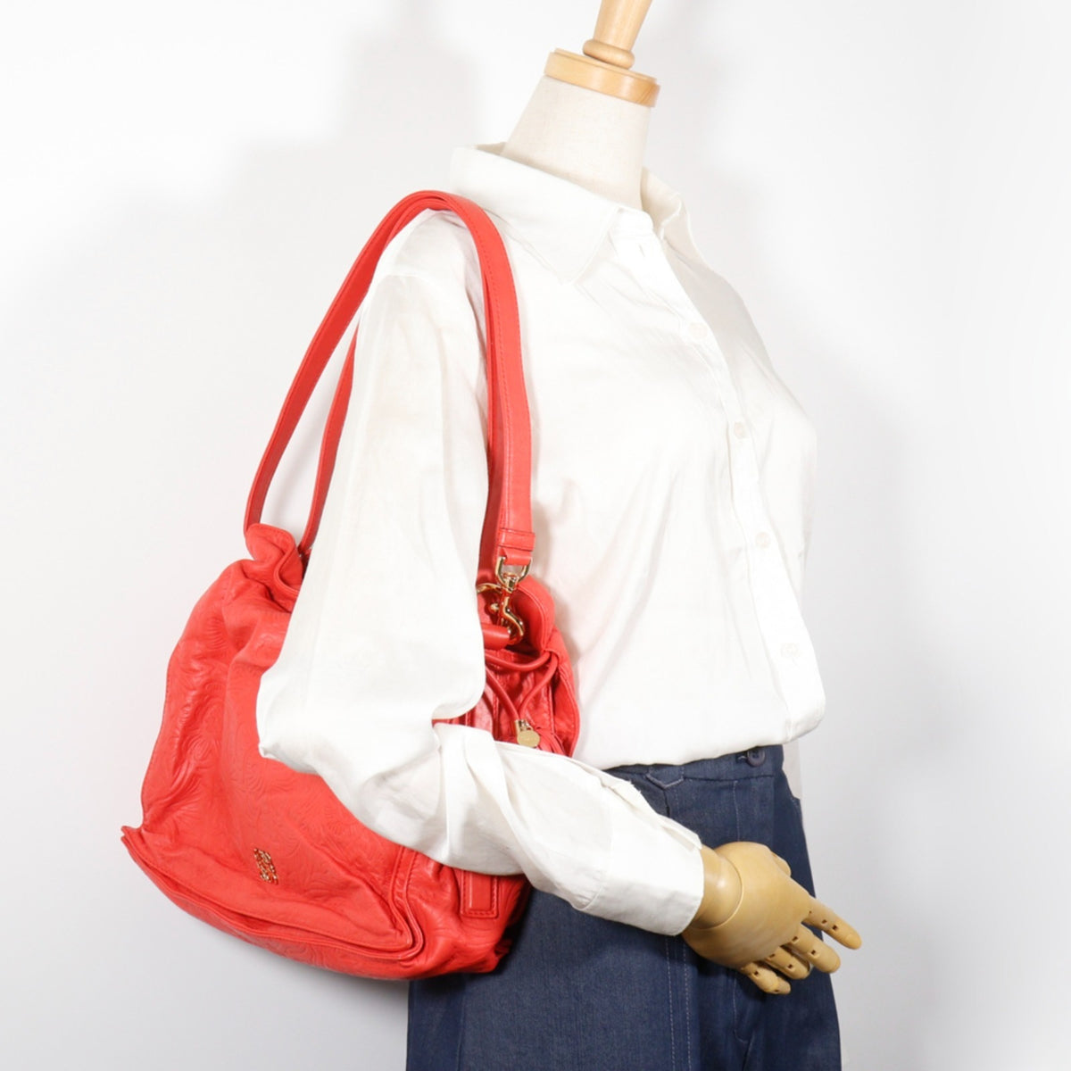 Loewe Flamenco Red Color Leather Shoulder Bag (Pre-Owned)