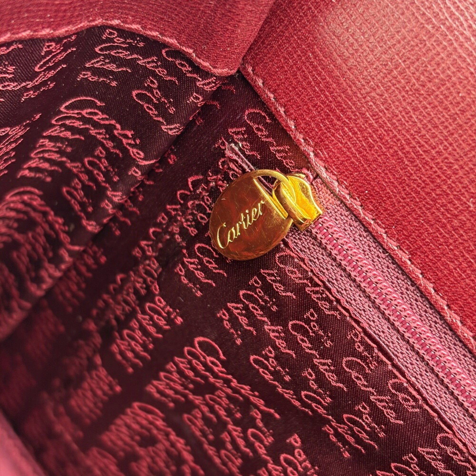 Cartier Must Bordeaux Leather Handbag (Pre-Owned)