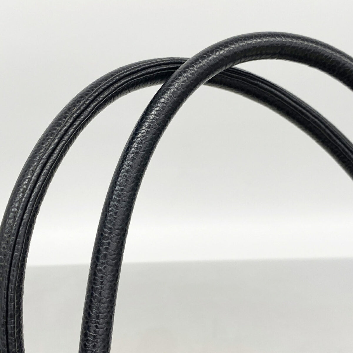 Chanel Black Grained Calfskin Tote Bag (Pre-Owned)