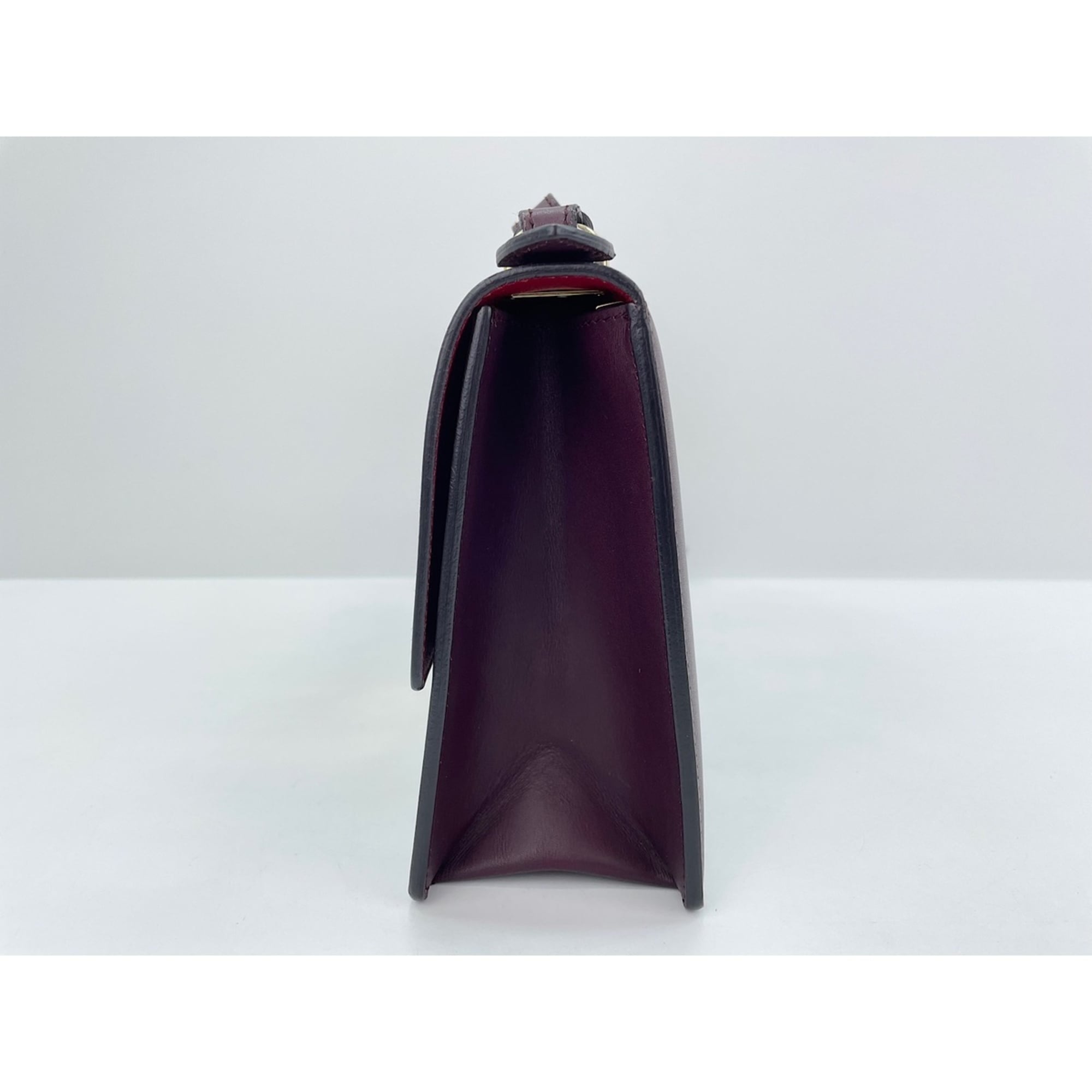 Salvatore Ferragamo Gancini Wine Leather Shoulder Bag (Pre-Owned)