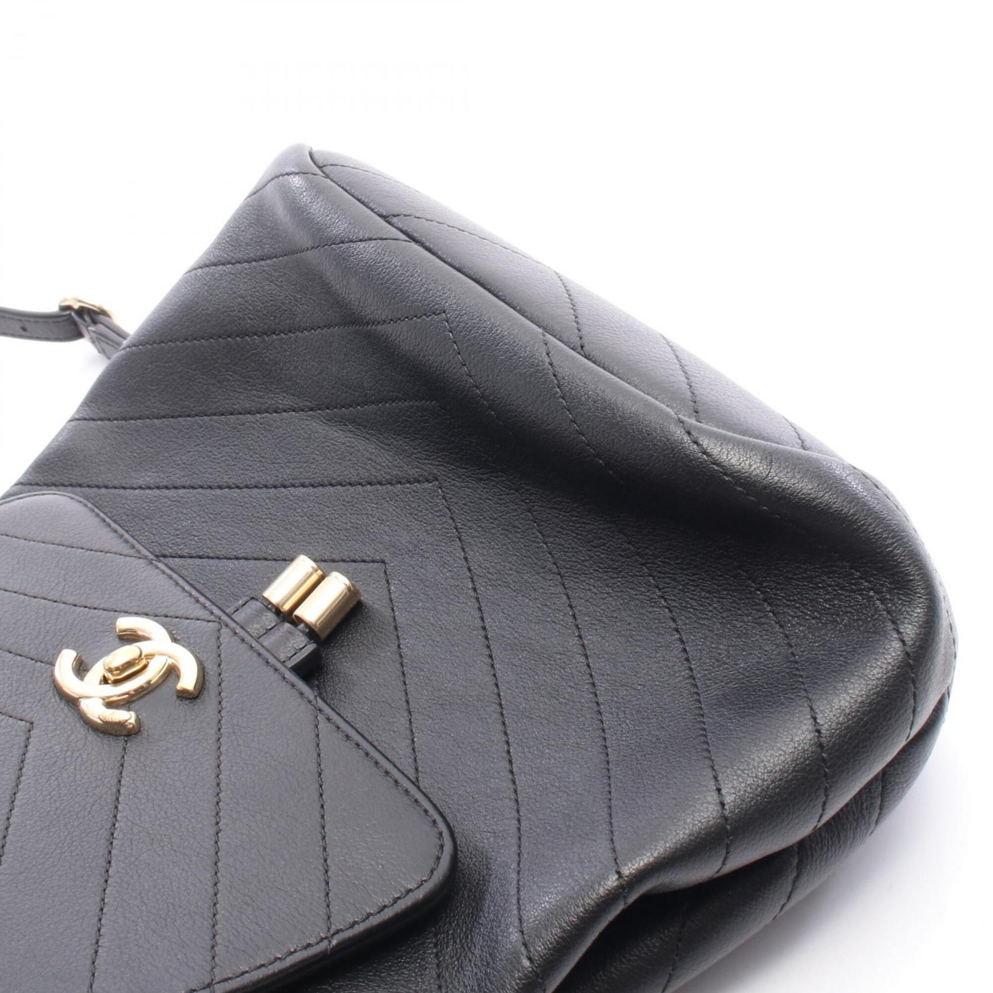 Chanel Black Leather Backpack Handbag (Pre-Owned)