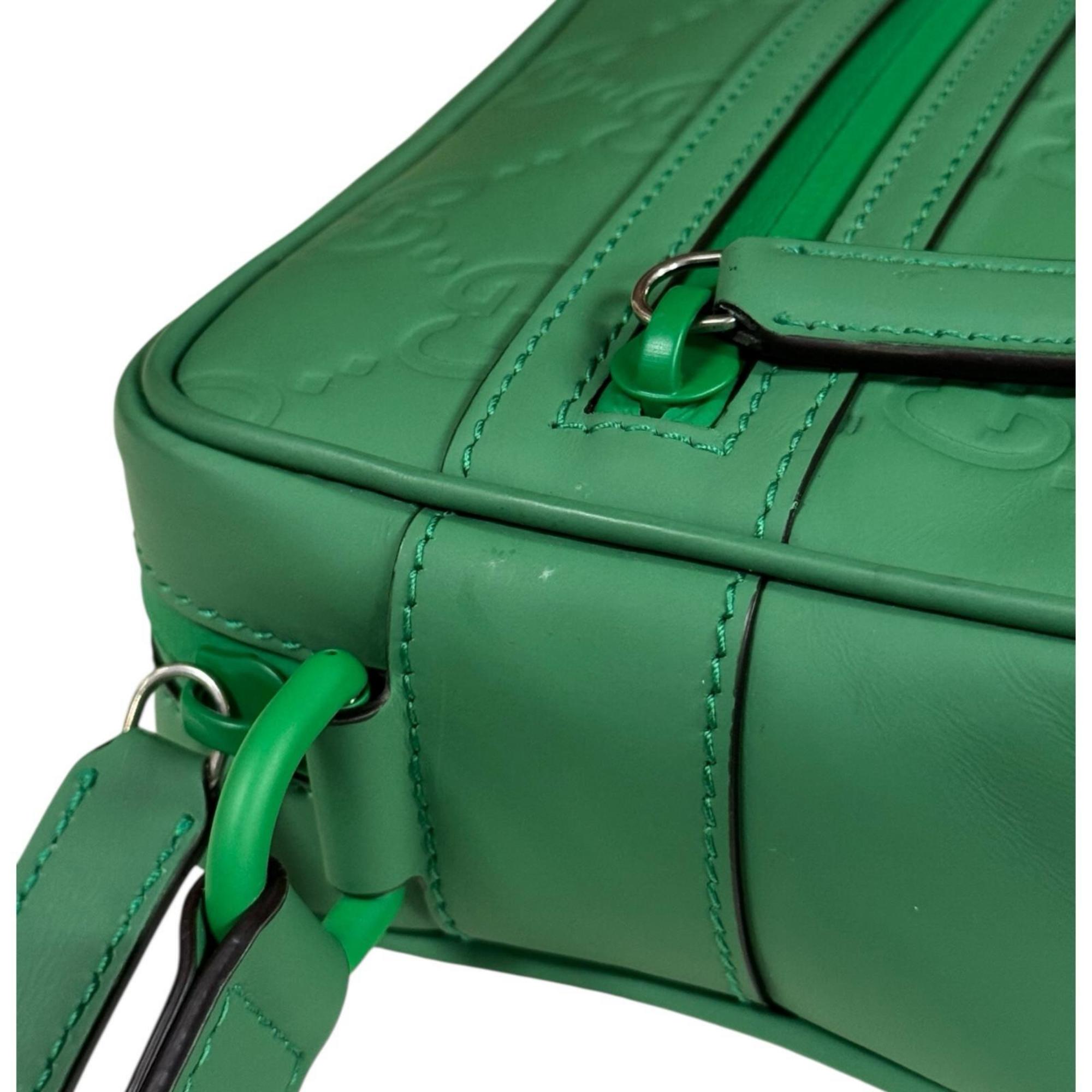 Gucci Green Rubber Shoulder Bag (Pre-Owned)