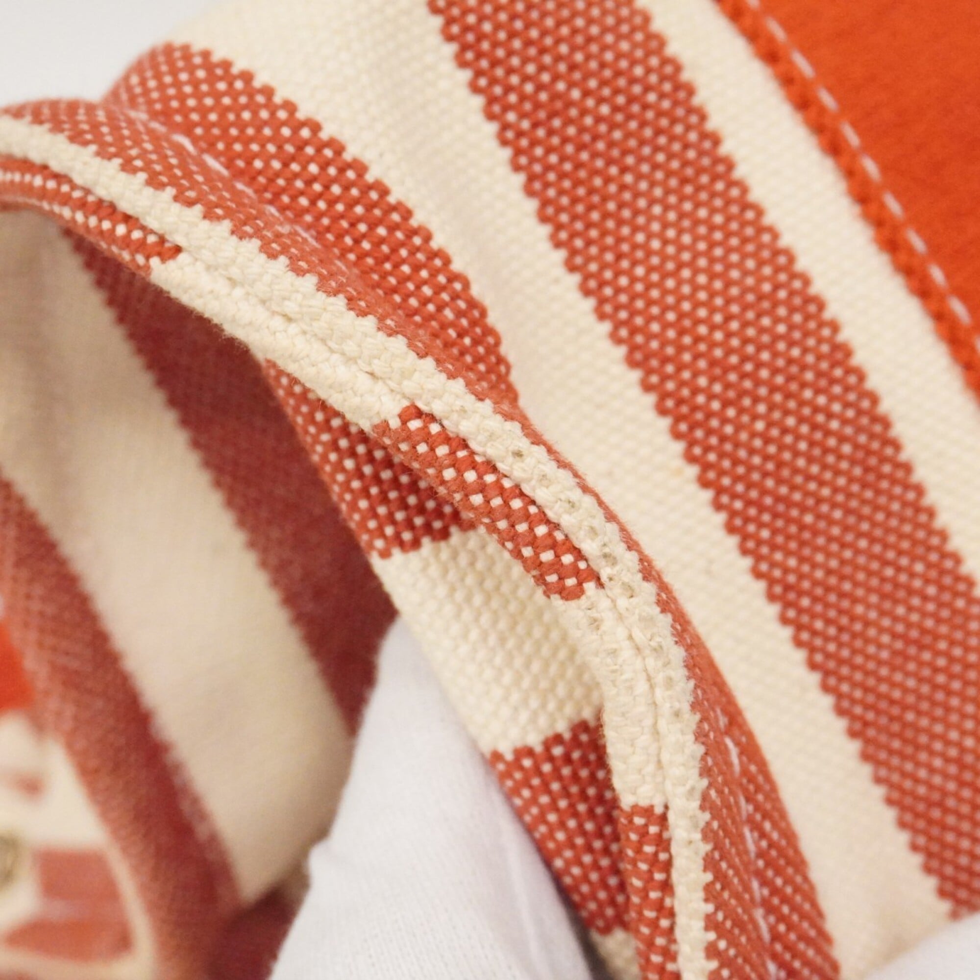 Hermes Red Color White Canvas Tote Bag (Pre-Owned)