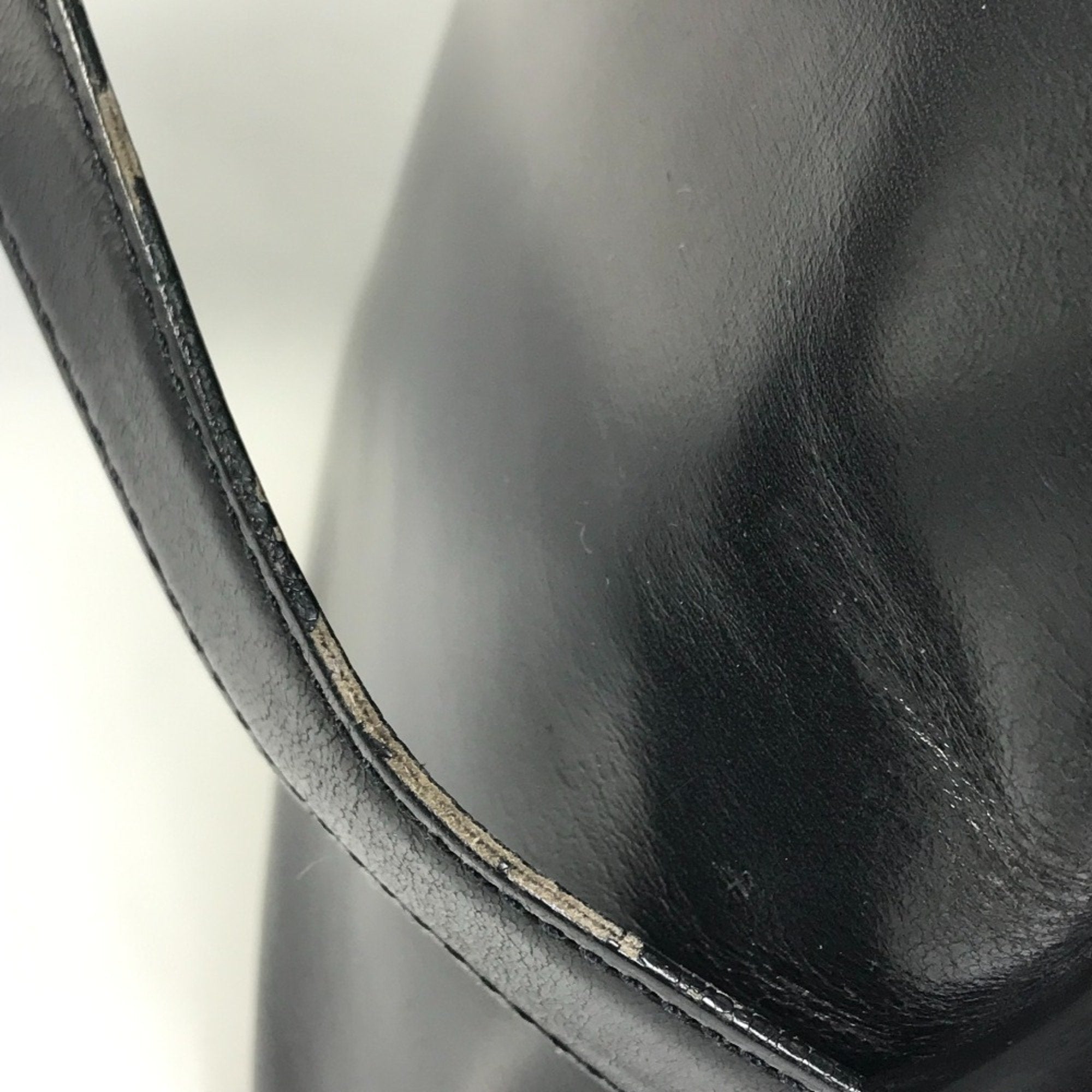 Cartier Black Leather Shoulder Bag (Pre-Owned)
