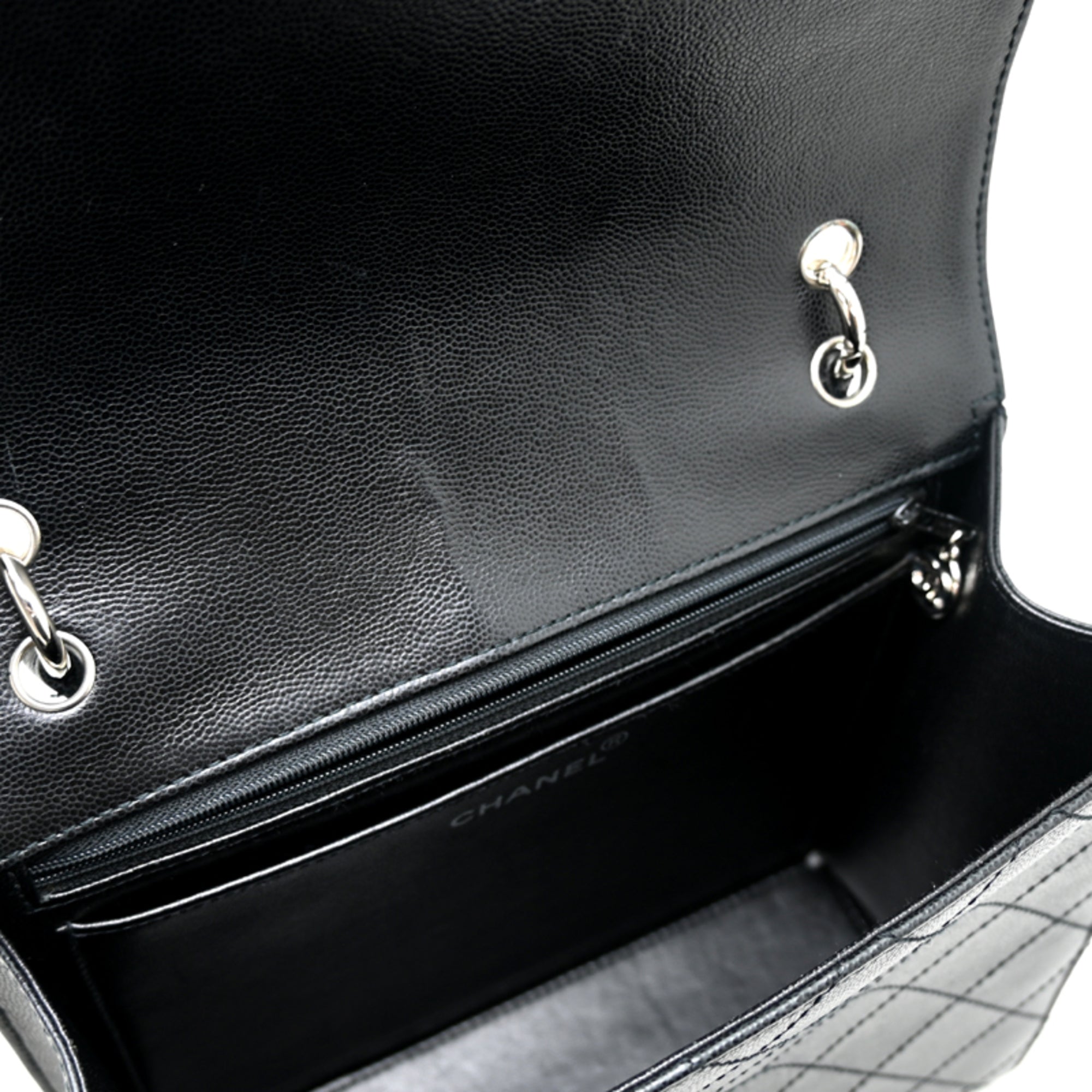 Chanel Grained Calfskin Handbag (Pre-Owned)