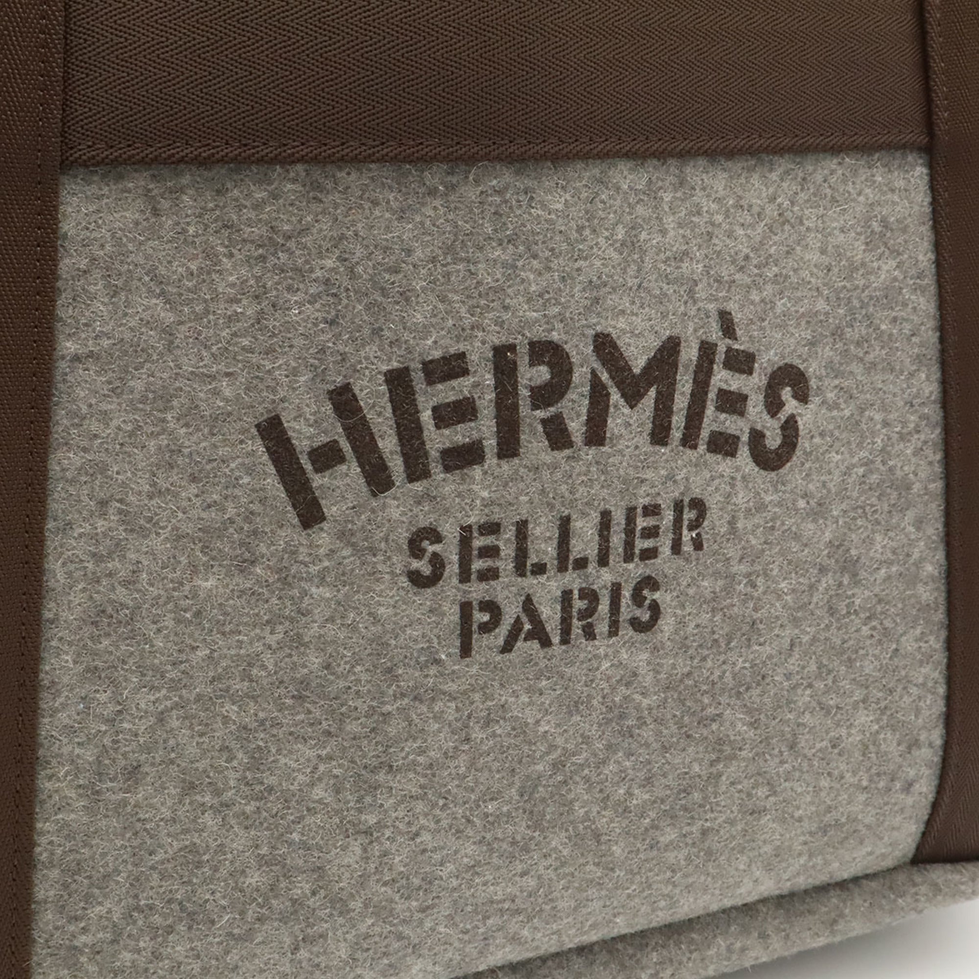 Hermes Dark Brown Gray Felt Shoulder Bag Tote Bag (Pre-Owned)