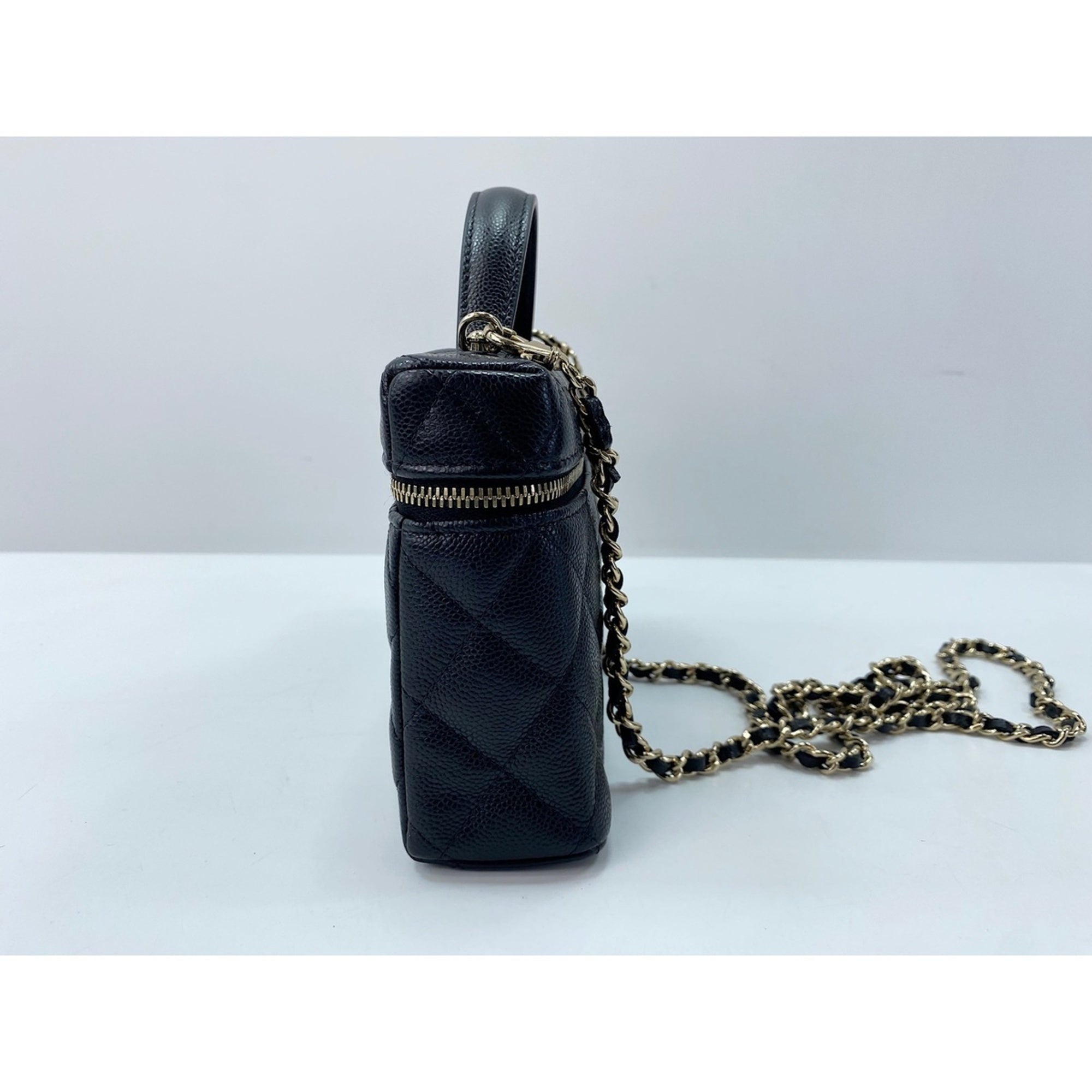 Chanel Matelasse Black Shoulder Bag (Pre-Owned)