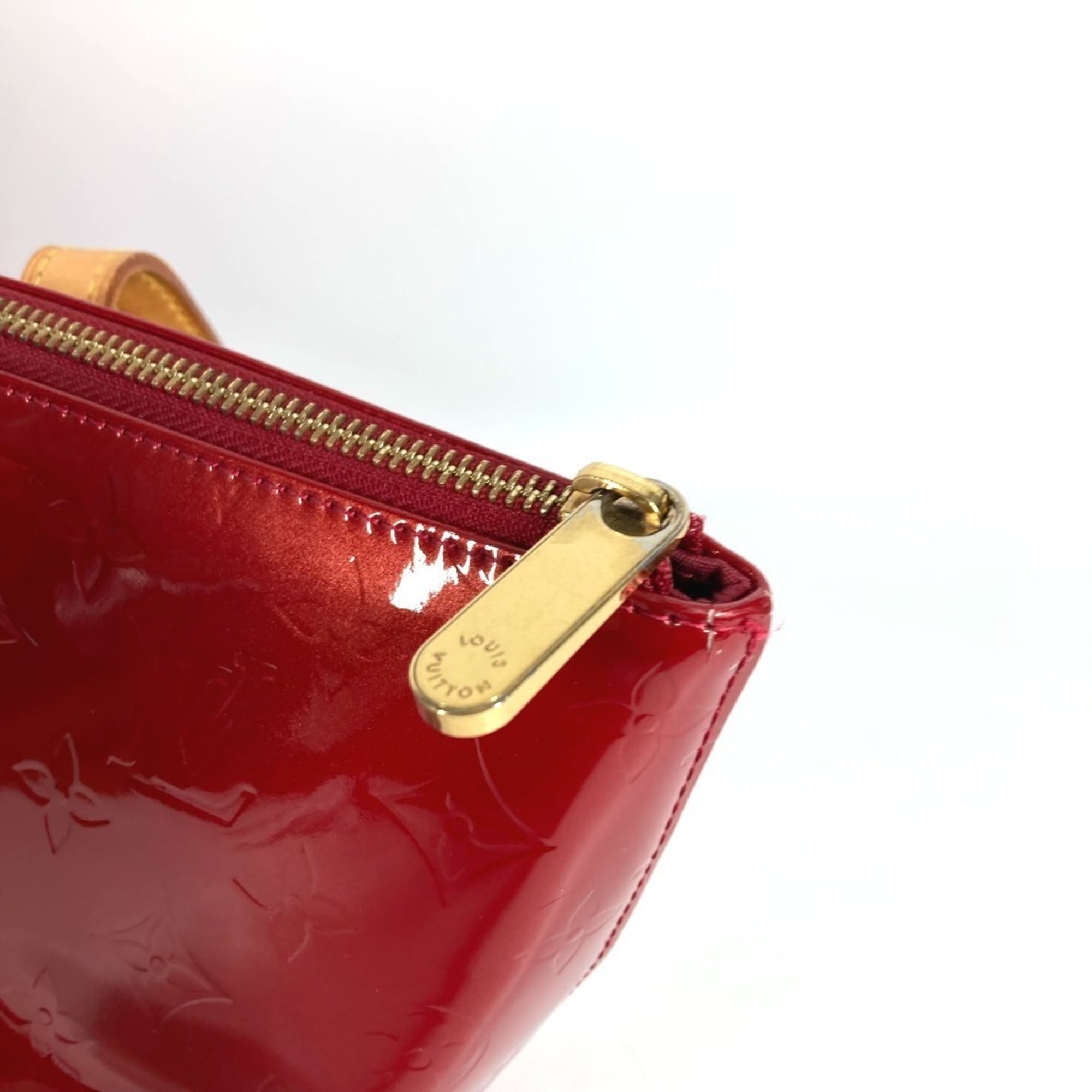 Louis Vuitton Pomme D'amour Red Color Monogram Vernis Canvas Shoulder Bag Tote Bag (Pre-Owned)
