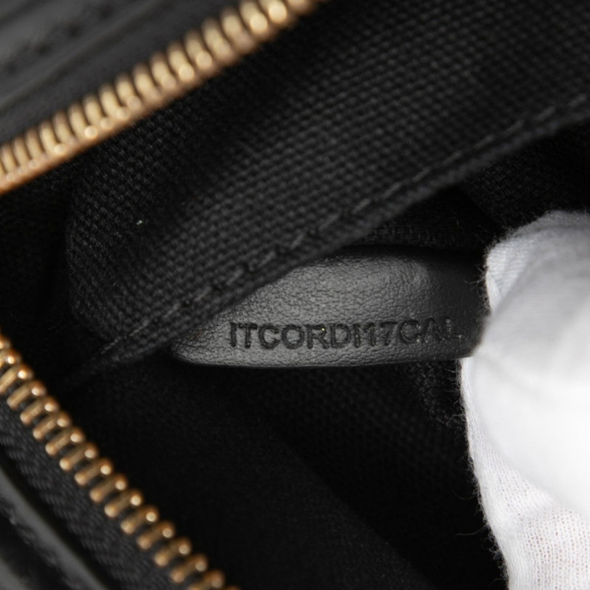 Burberry Black Leather Shoulder Bag (Pre-Owned)