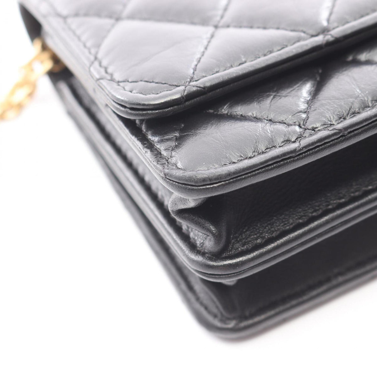 Chanel Black Leather Shoulder Bag (Pre-Owned)