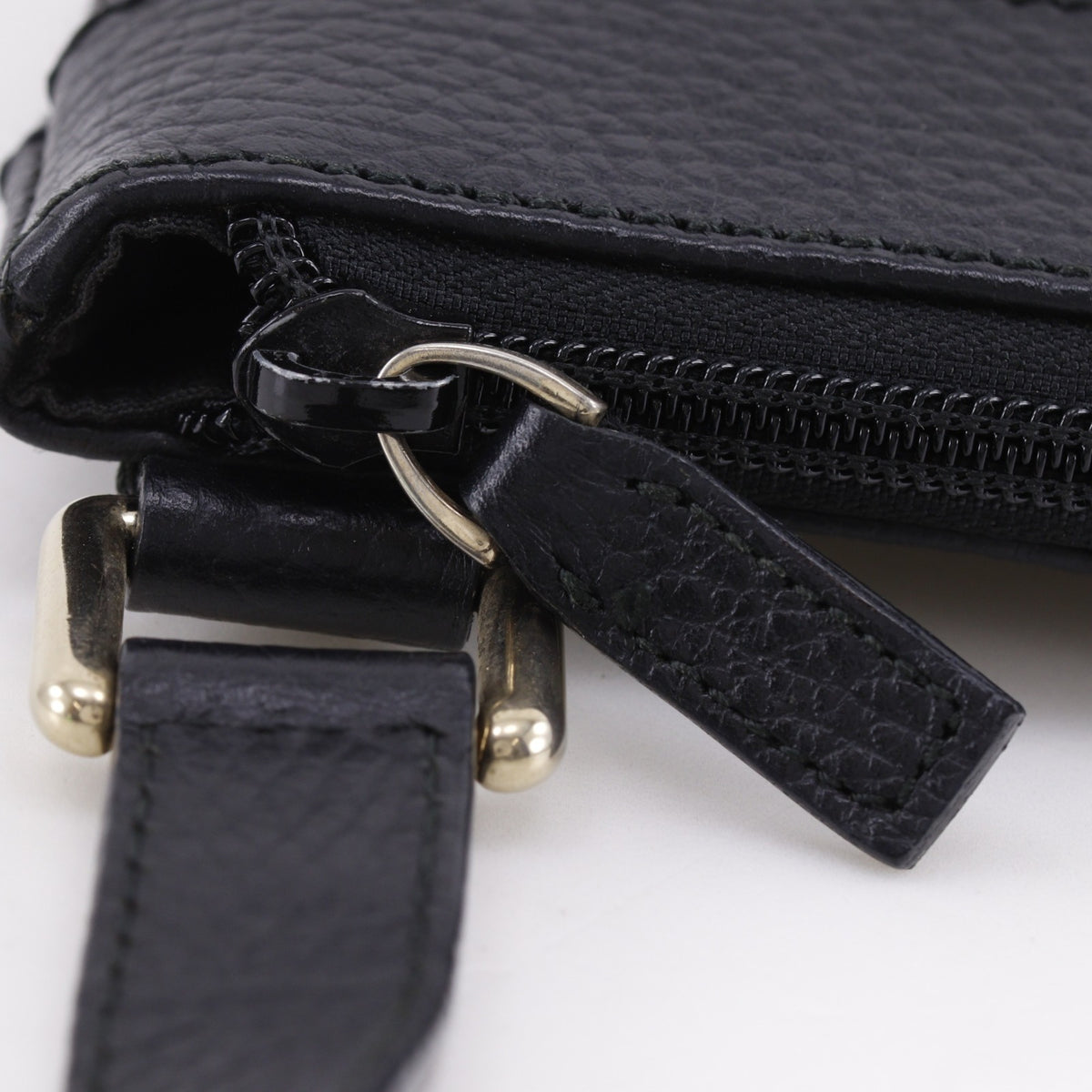 Gucci Black Gg Canvas Shoulder Bag (Pre-Owned)