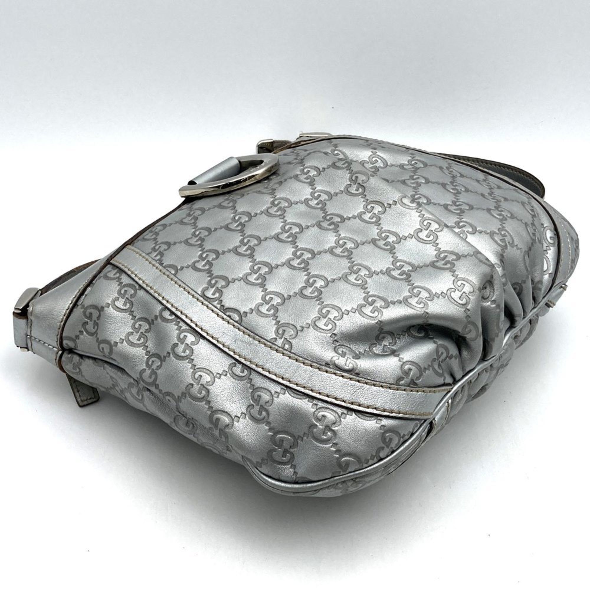 Gucci Abbey Silver Leather Shoulder Bag (Pre-Owned)