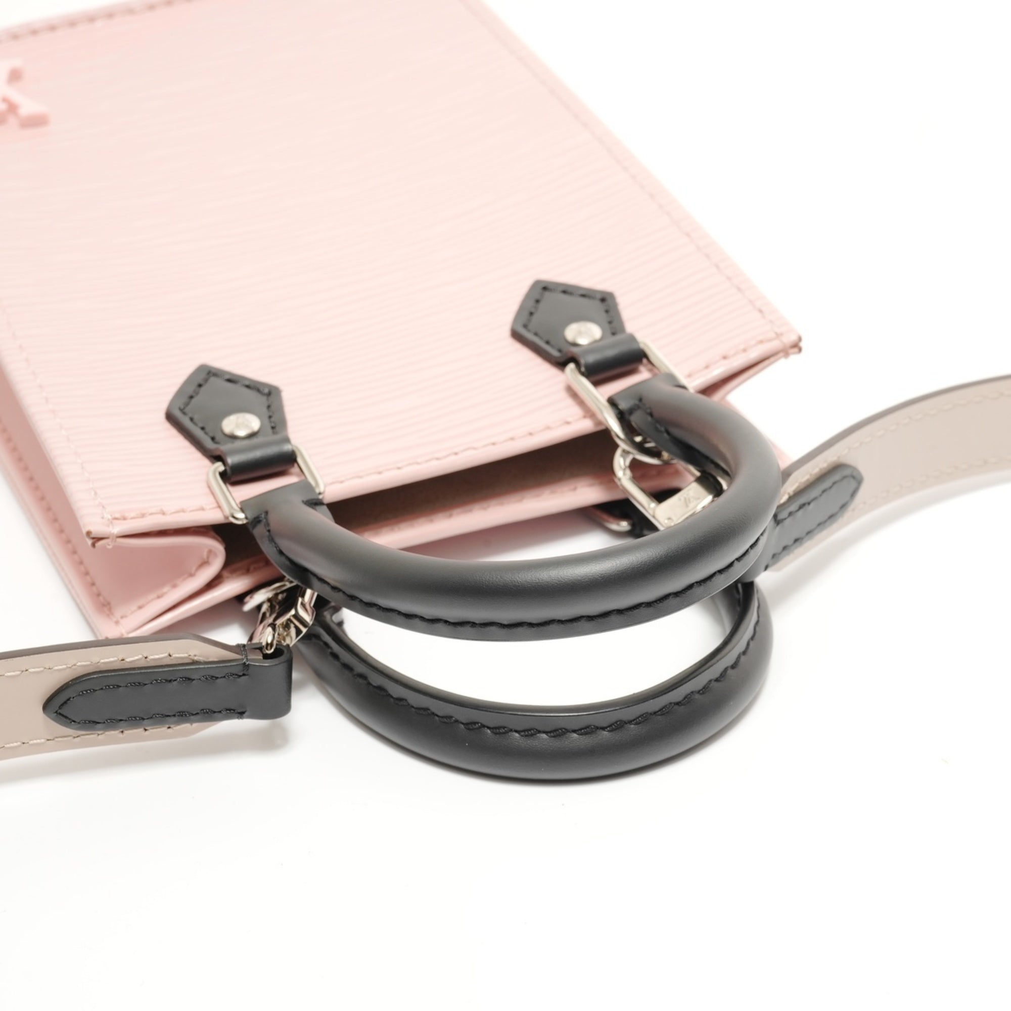 Louis Vuitton Pink Shoulder Bag (Pre-Owned)