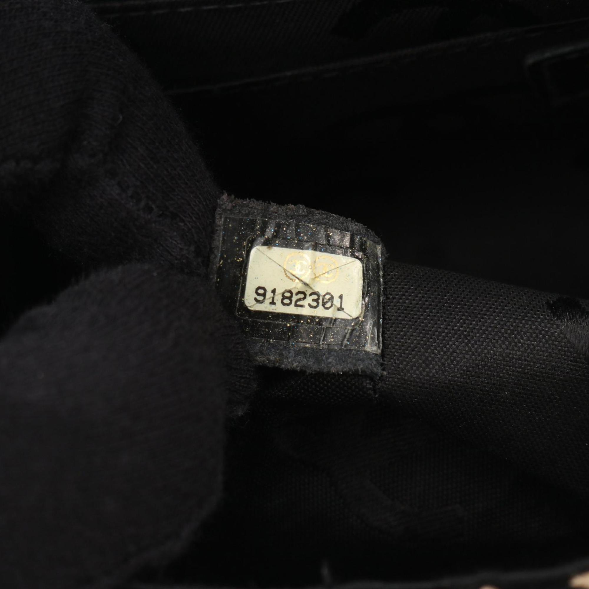 Chanel Black Leather Handbag (Pre-Owned)