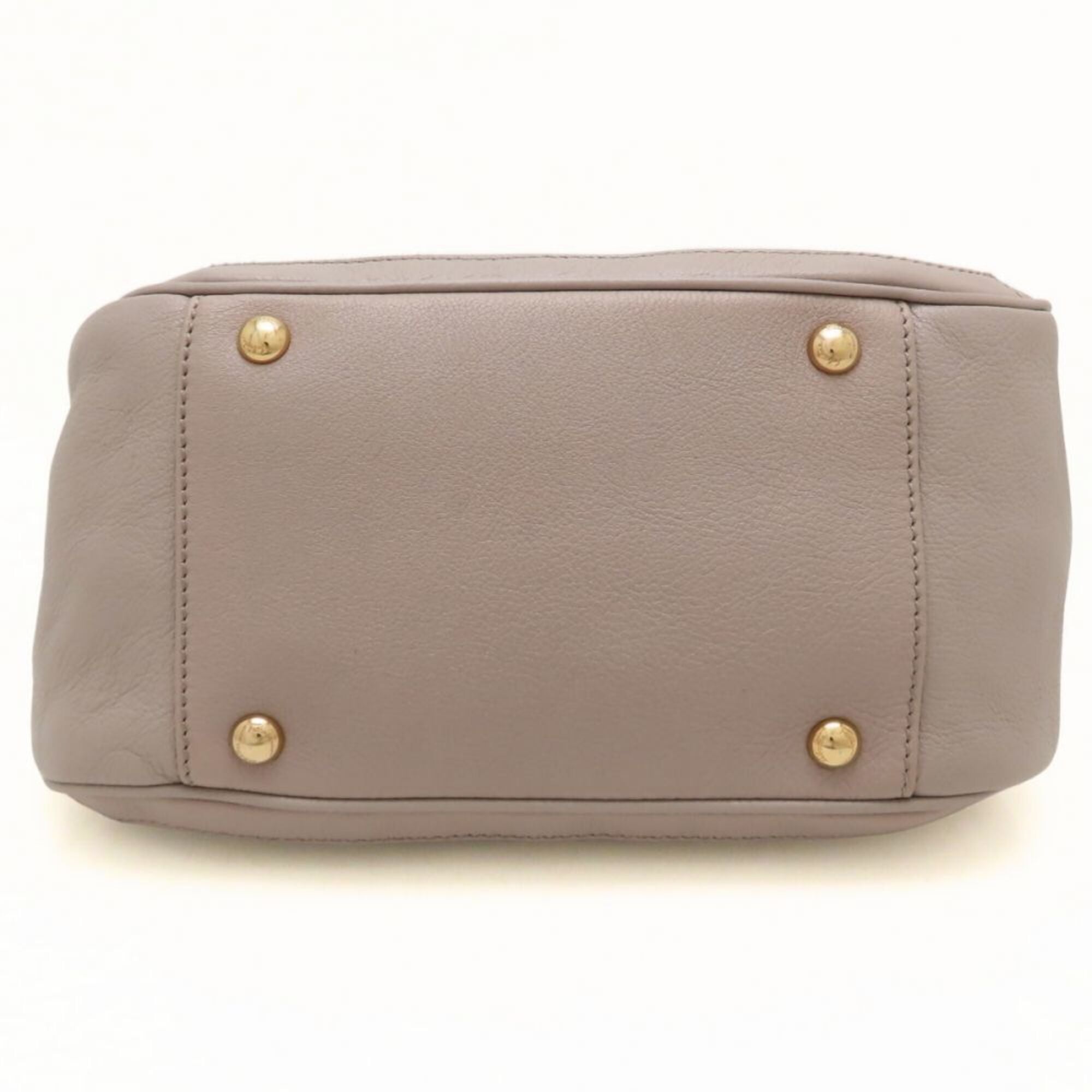 Salvatore Ferragamo Gray Leather Handbag (Pre-Owned)