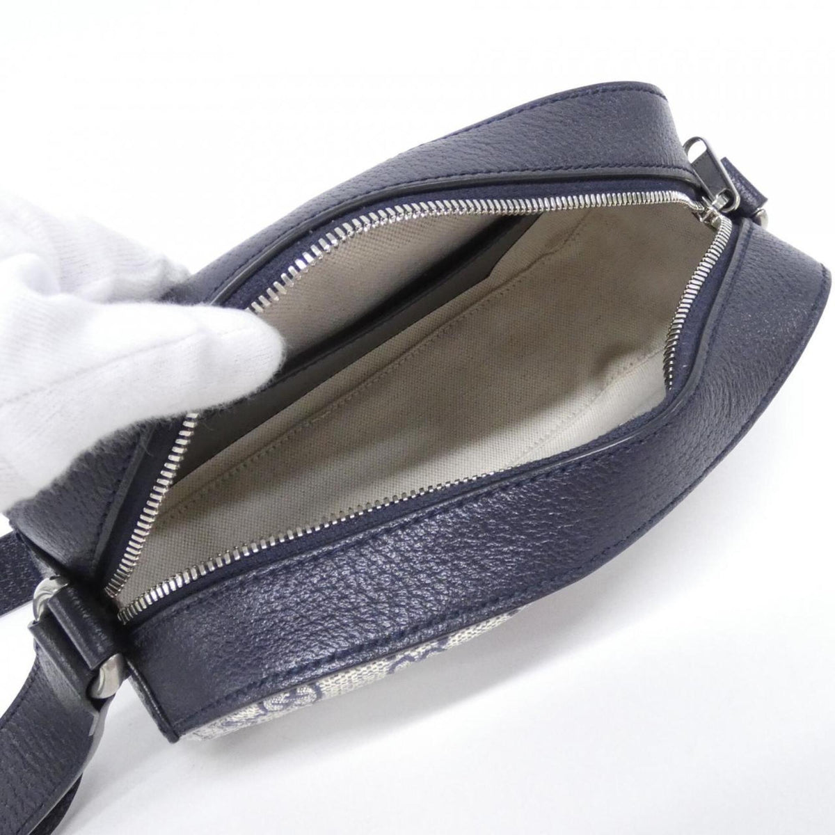 Gucci Beige Blue Gg Supreme Canvas Shoulder Bag (Pre-Owned)