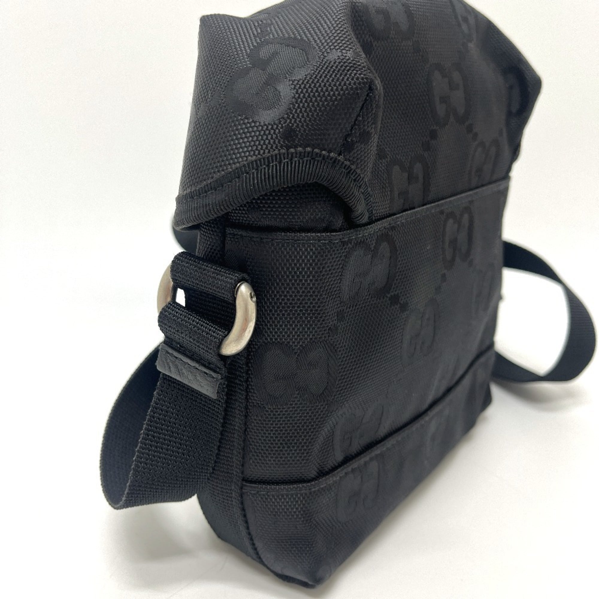 Gucci Black Nylon Leather Handbag Shoulder Bag (Pre-Owned)