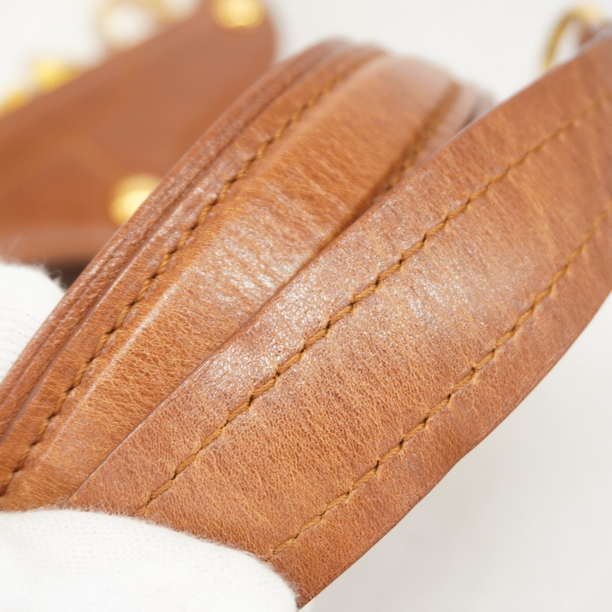 Louis Vuitton Blanc Brown Handbag (Pre-Owned)
