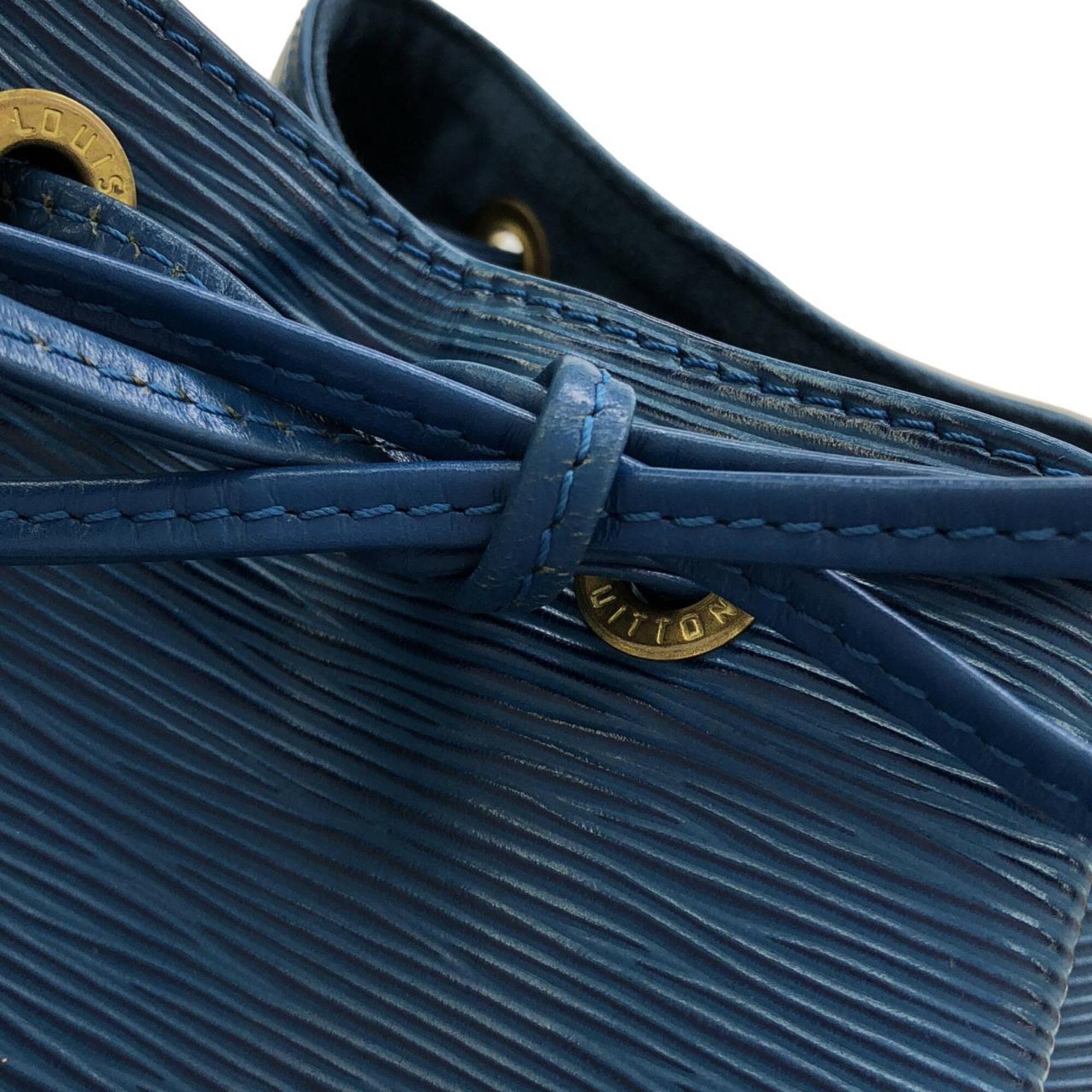 Louis Vuitton Blue Leather Shoulder Bag (Pre-Owned)