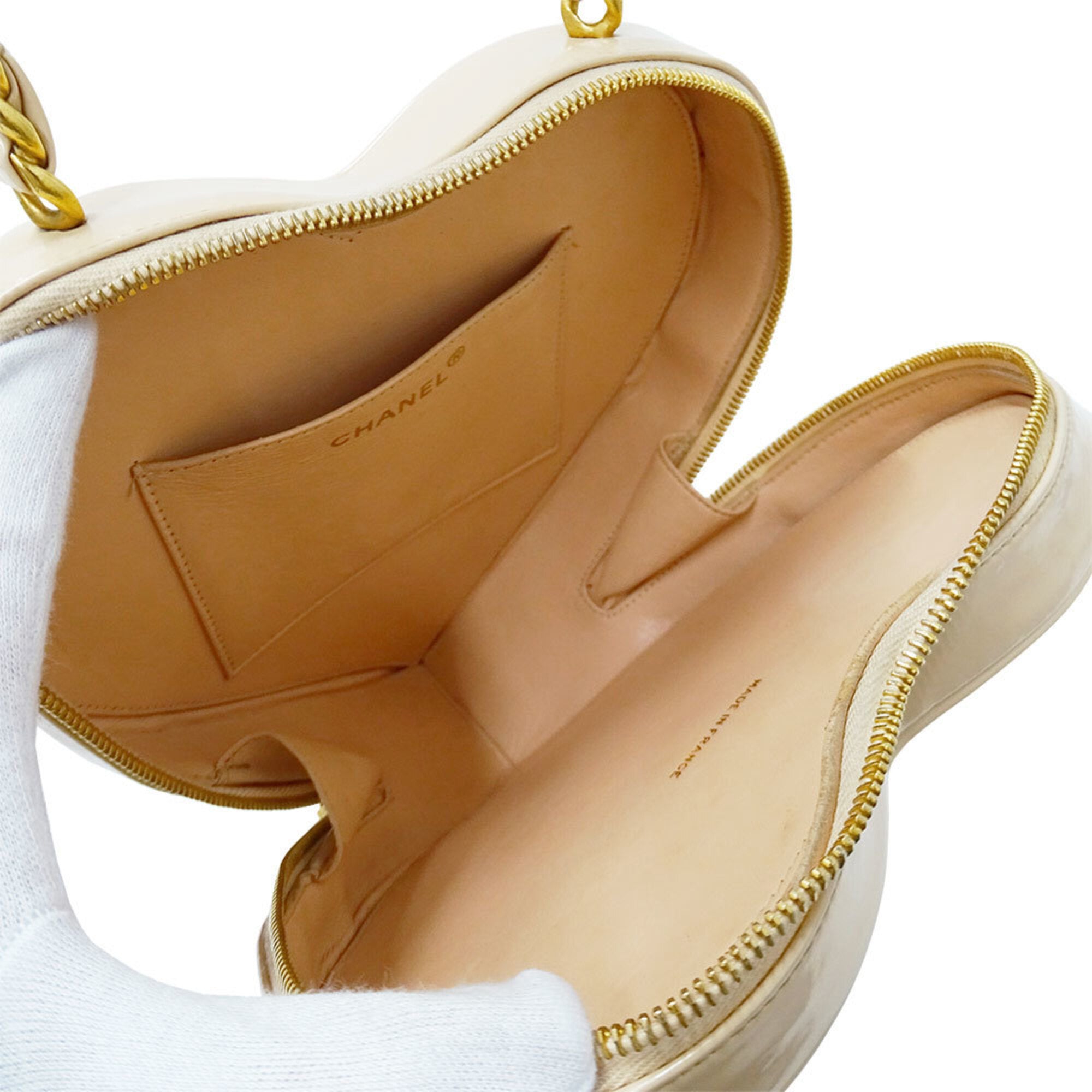 Chanel Beige Leather Handbag (Pre-Owned)