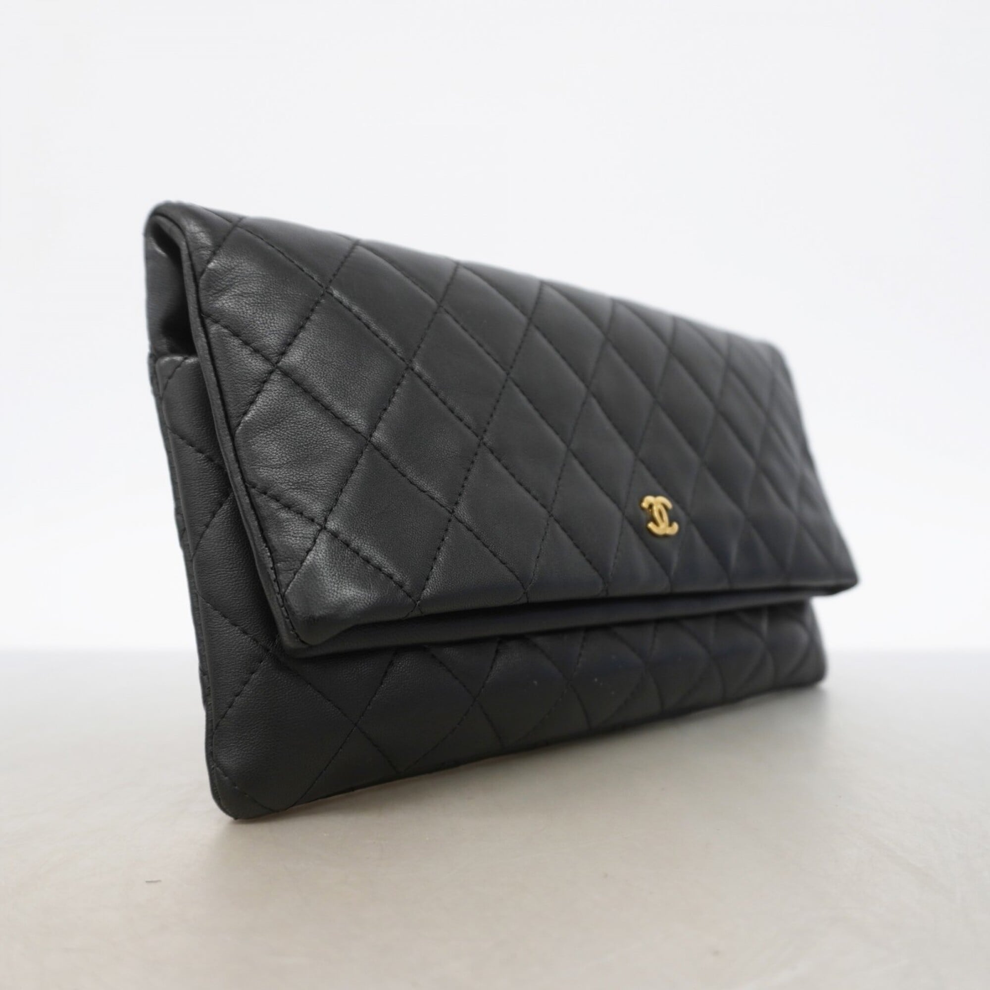 Chanel Black Leather Clutch Bag (Pre-Owned)