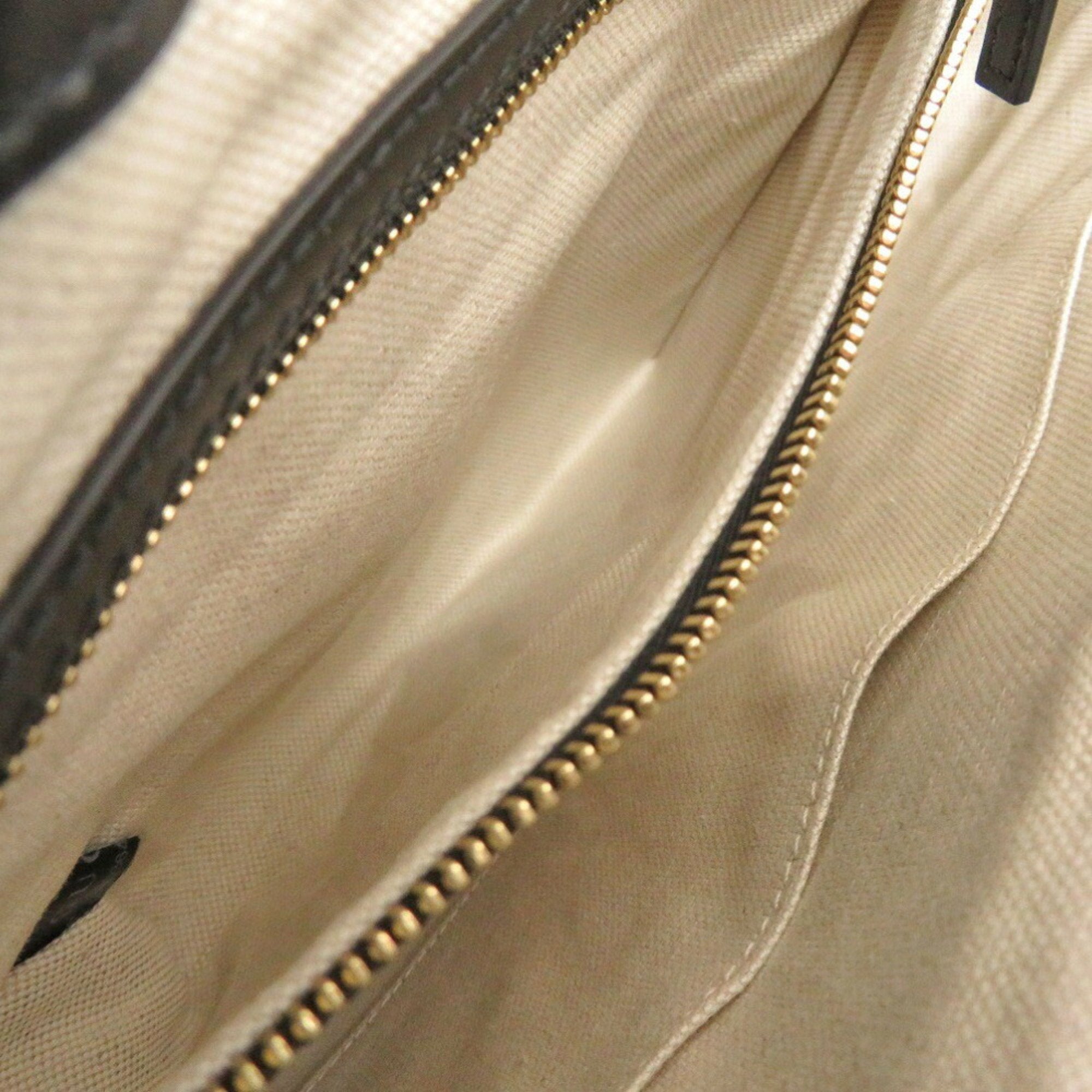 Gucci Black White Leather Shoulder Bag (Pre-Owned)