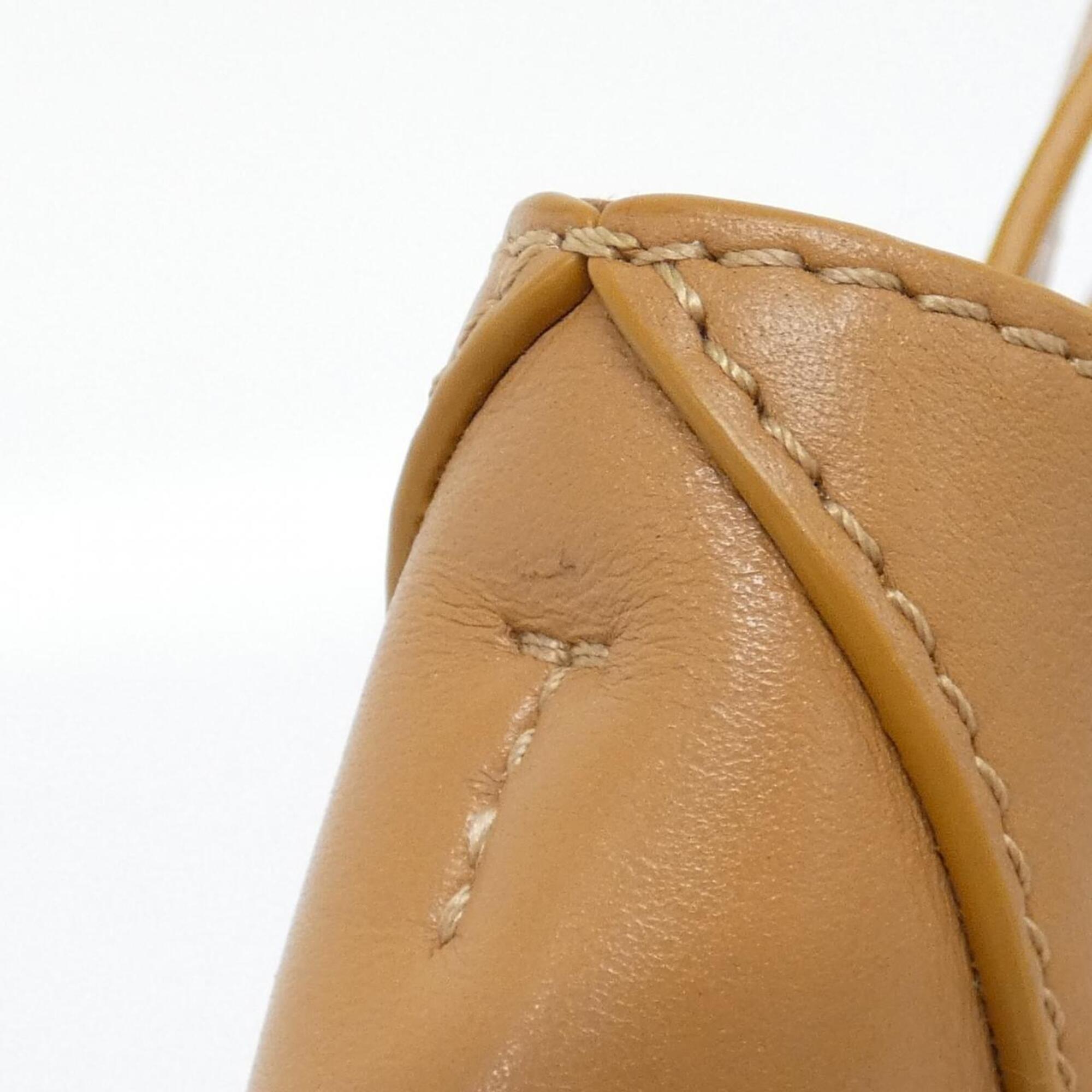 Loewe Beige Leather Handbag (Pre-Owned)