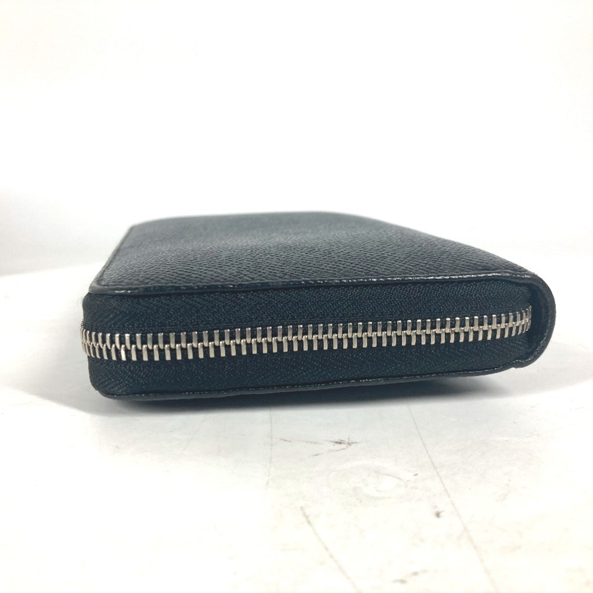 Bvlgari Black Leather Long Wallet (Bi-Fold) (Pre-Owned)