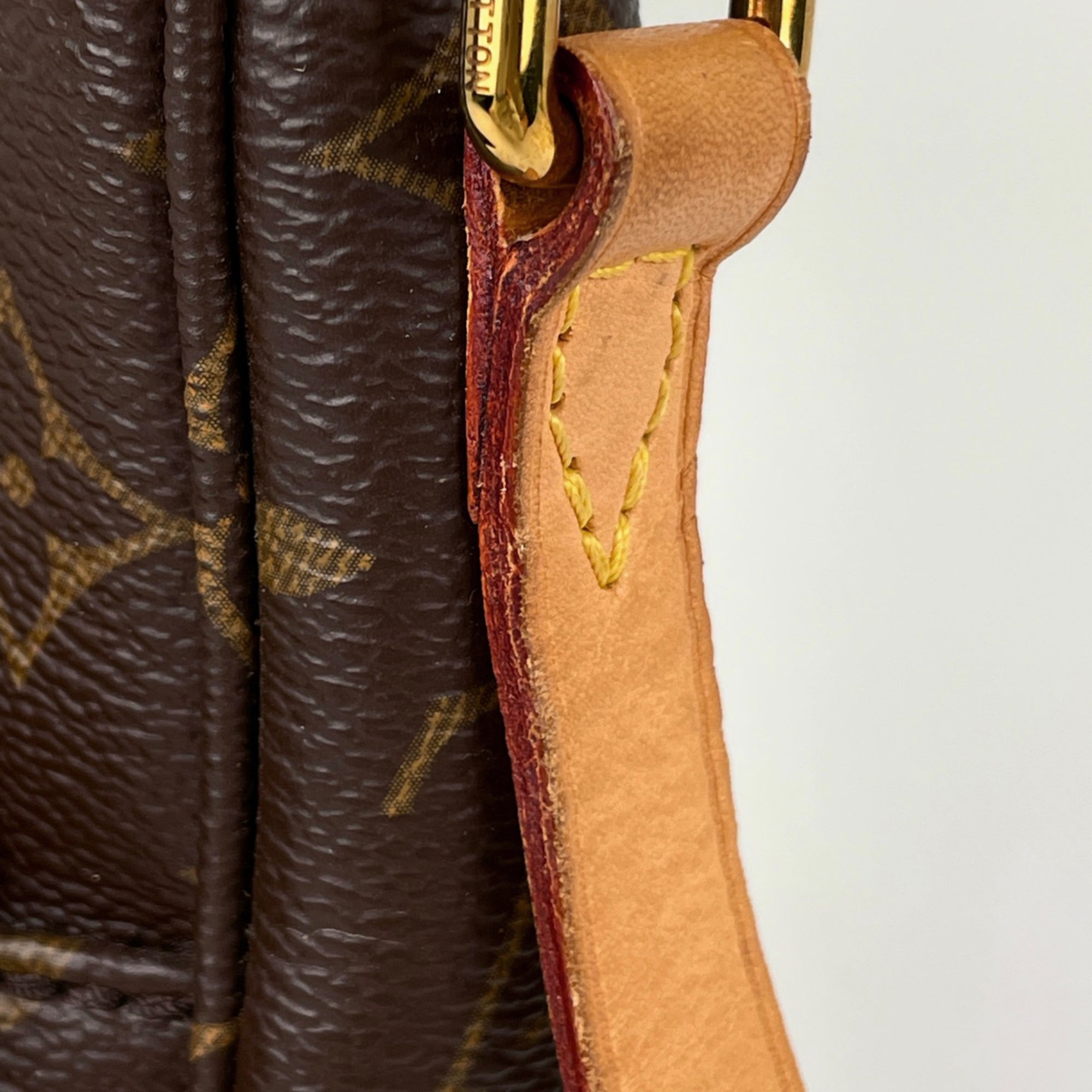 Louis Vuitton Brown Monogram Monogram Shoulder Bag (Pre-Owned)