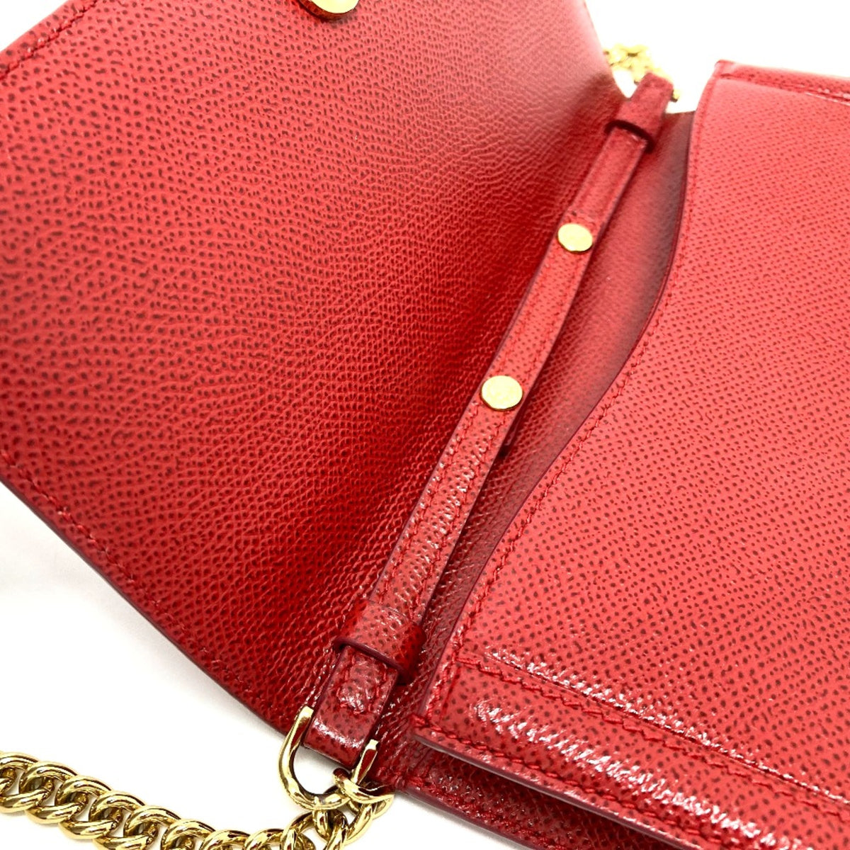 Salvatore Ferragamo Red Leather Shoulder Bag (Pre-Owned)