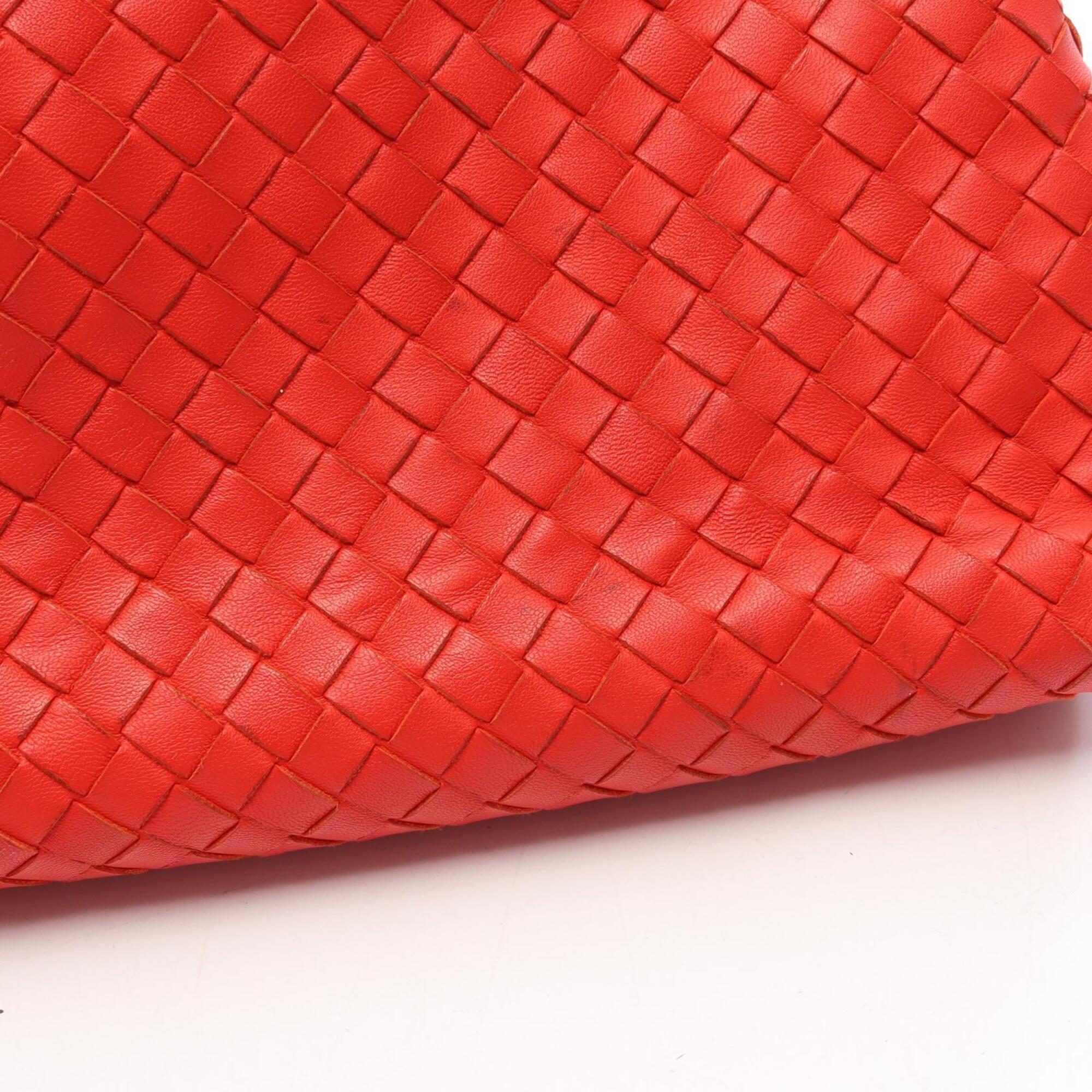 Bottega Veneta Red Color Leather Shoulder Bag (Pre-Owned)