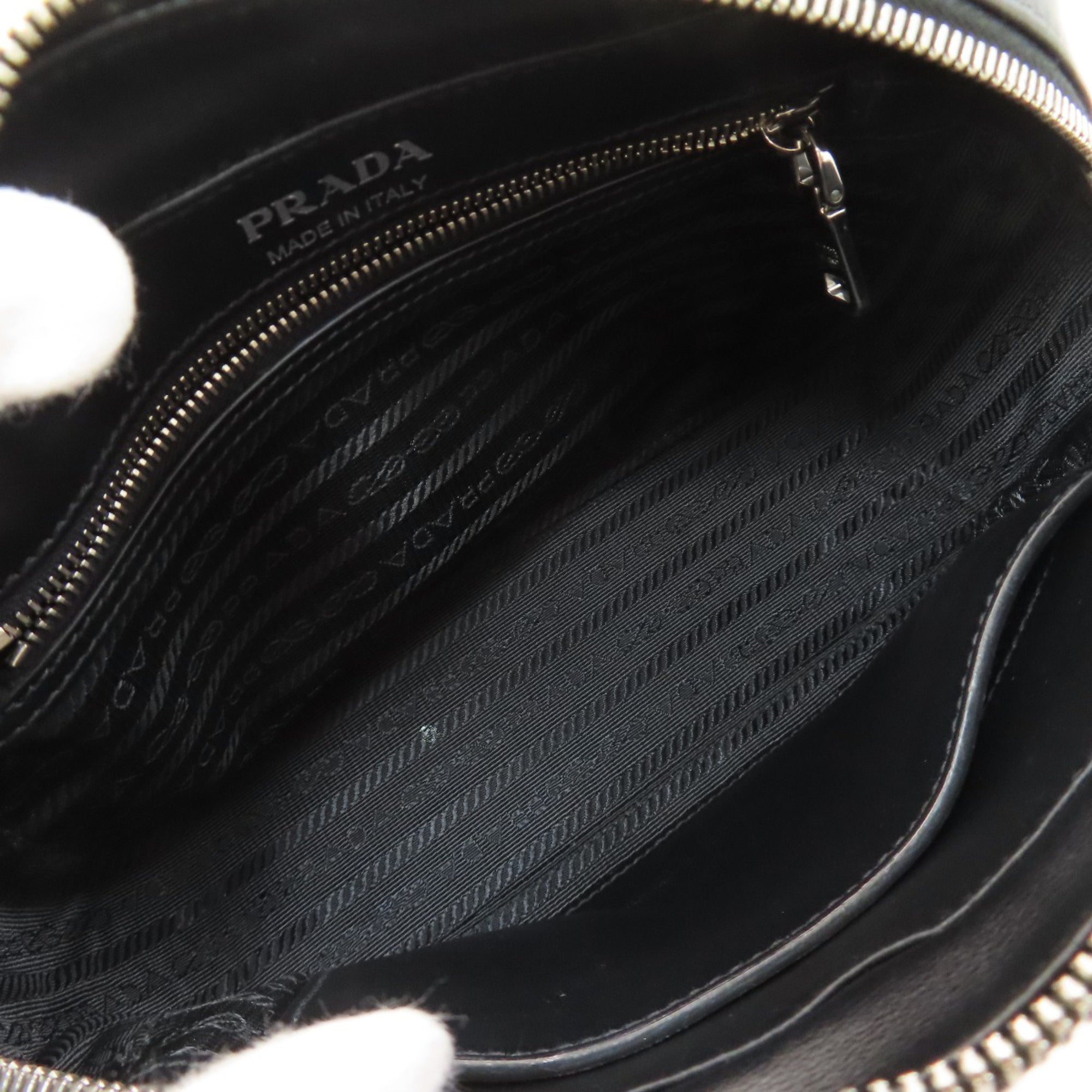 Prada Black Leather Shoulder Bag (Pre-Owned)