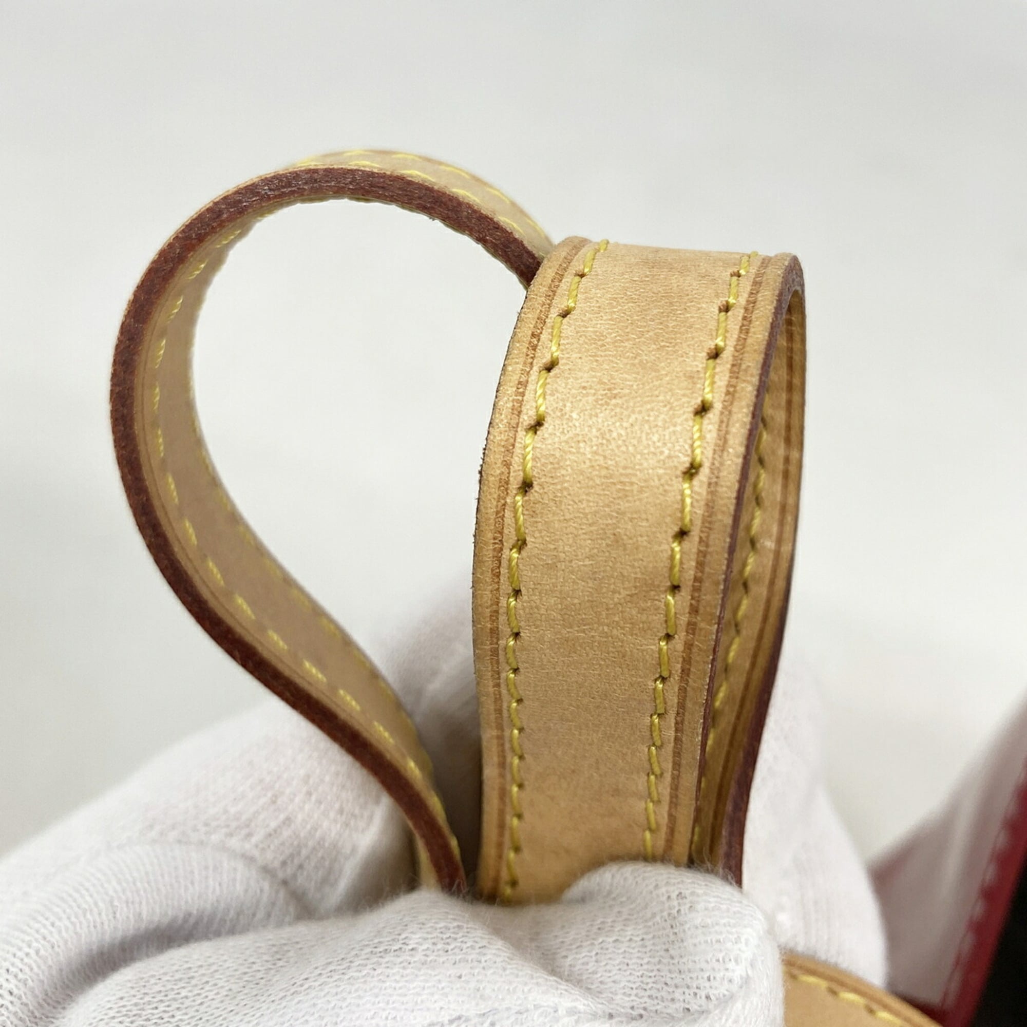 Louis Vuitton Pomme D'amour Handbag (Pre-Owned)