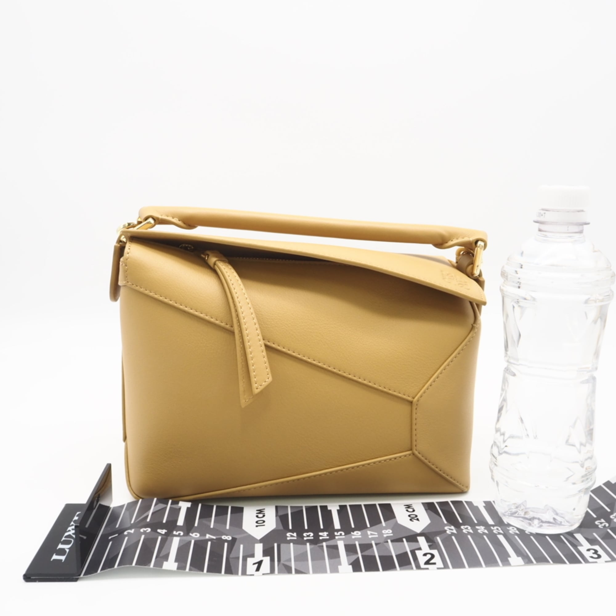 Loewe Puzzle Yellow Shoulder Bag (Pre-Owned)