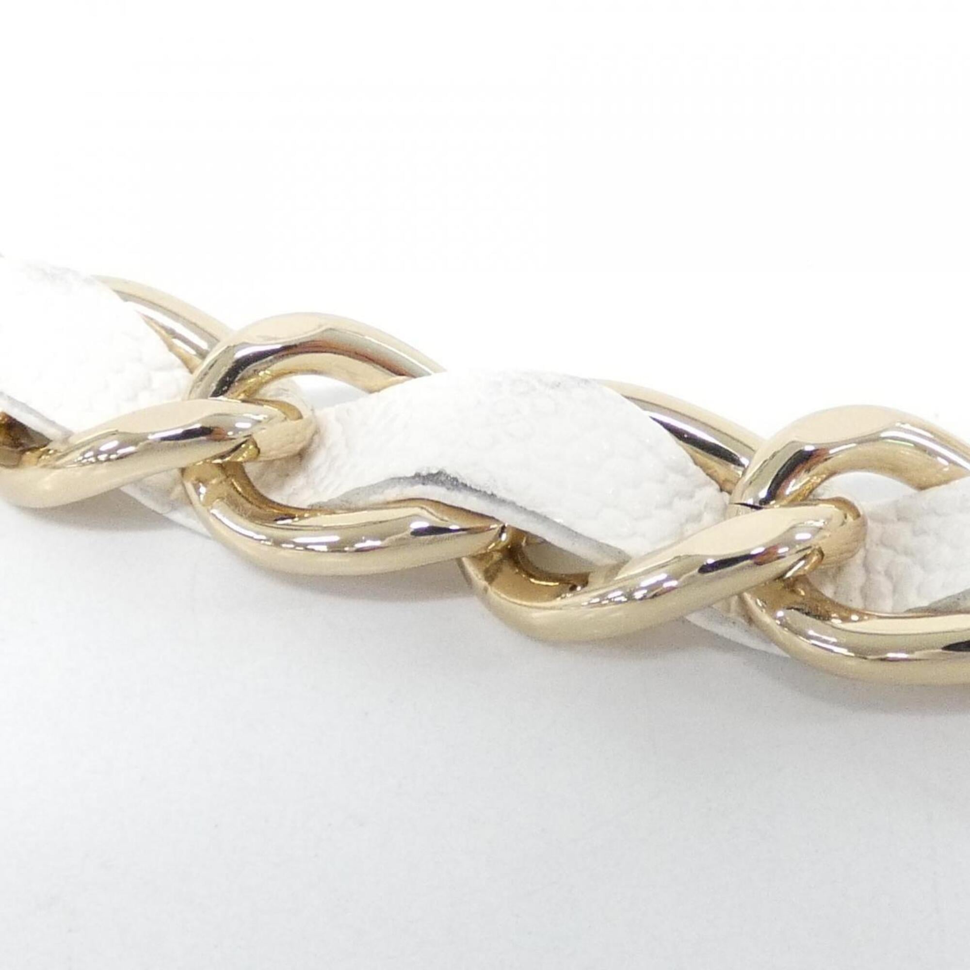 Chanel White Grained Calfskin Fanny Pack (Pre-Owned)