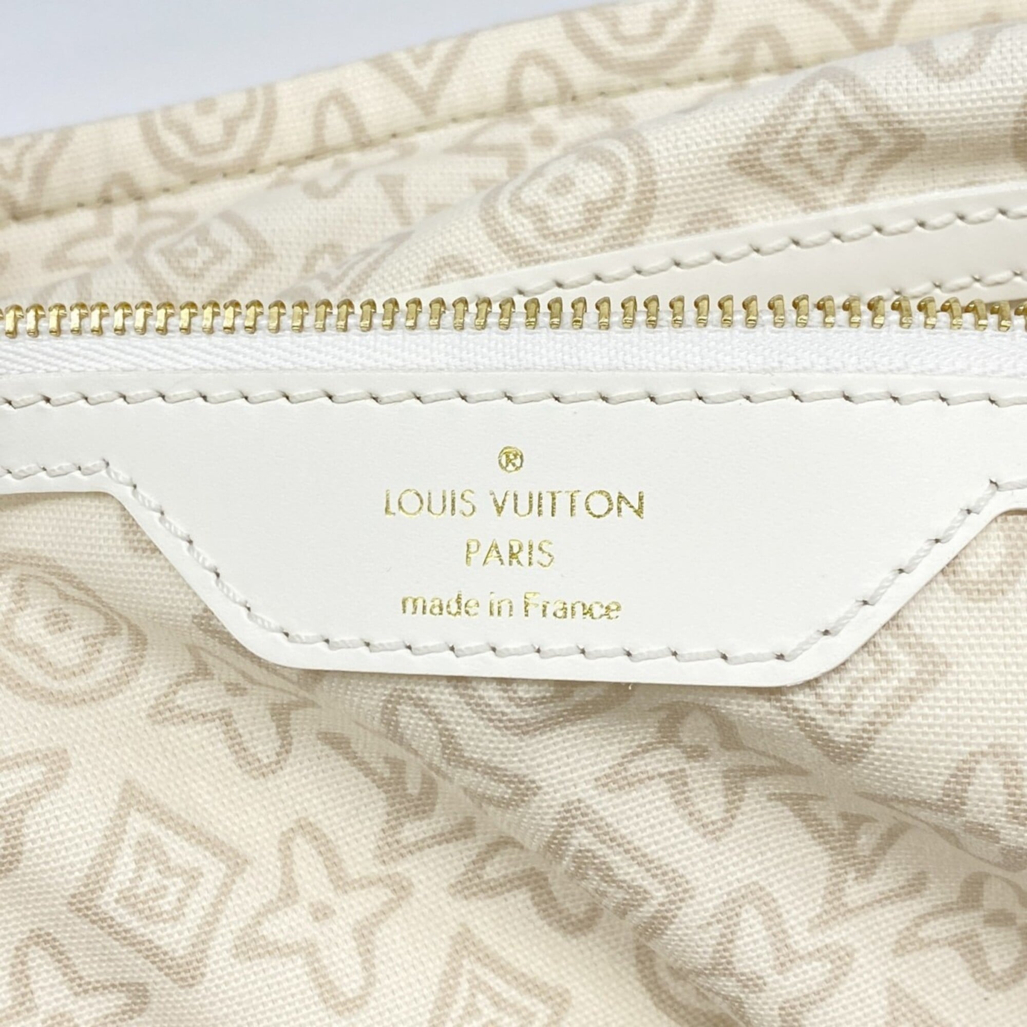 Louis Vuitton Sable Tote Bag (Pre-Owned)