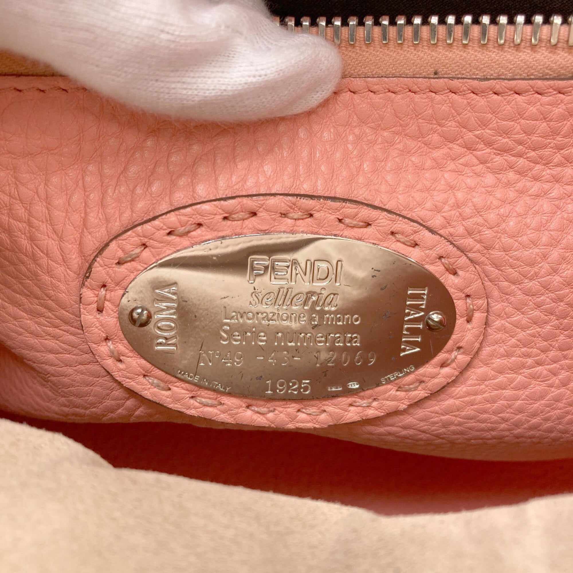 Fendi Beige Leather Handbag (Pre-Owned)