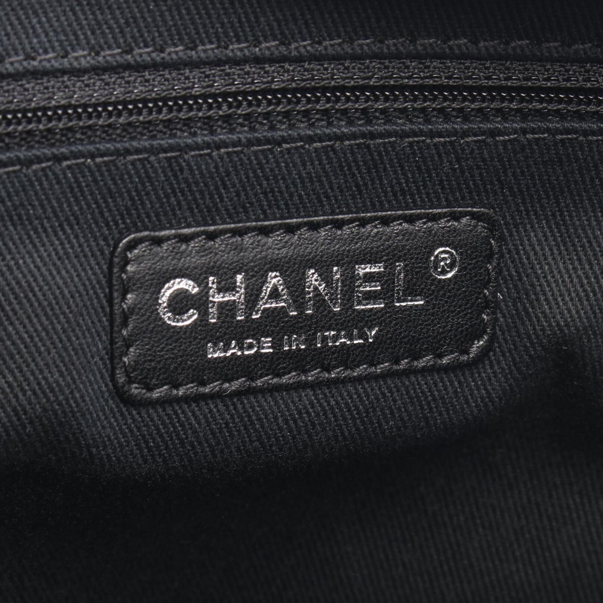 Chanel Khaki Leather Handbag Shoulder Bag (Pre-Owned)