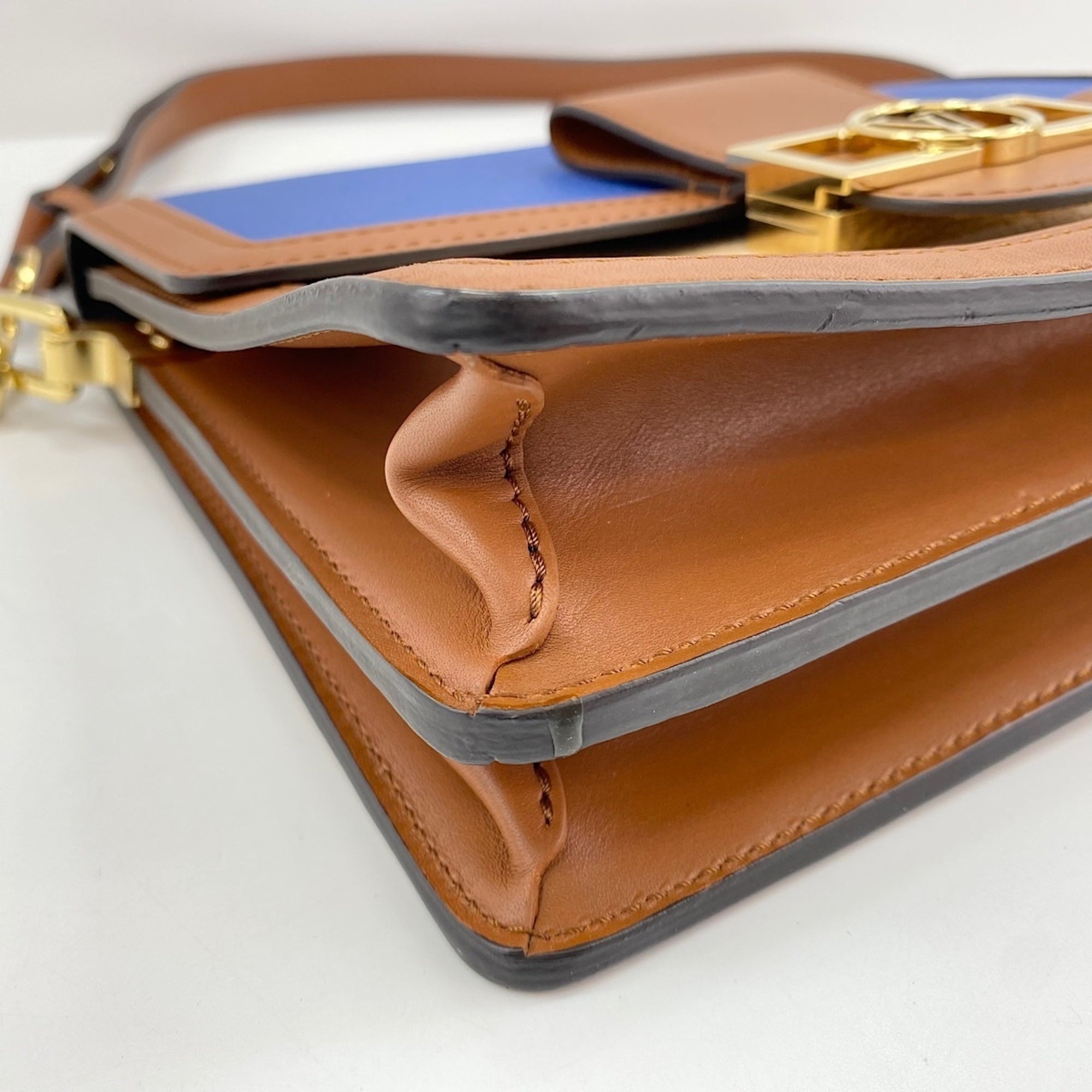 Louis Vuitton Multi-Color Shoulder Bag (Pre-Owned)