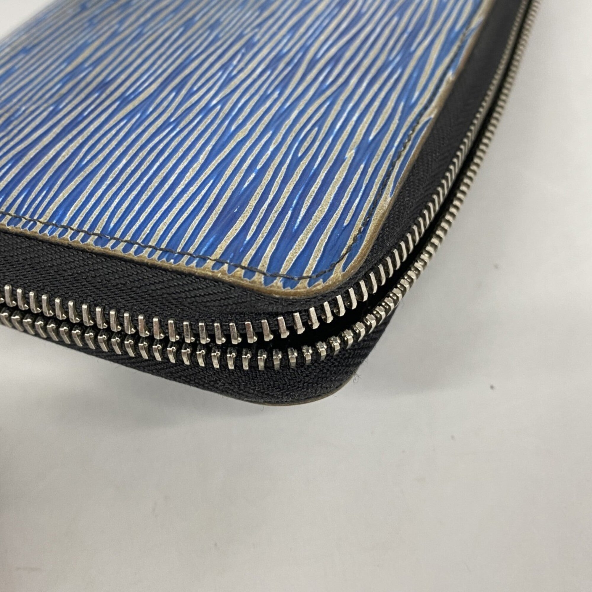 Louis Vuitton Blue Long Wallet (Bi-Fold) (Pre-Owned)