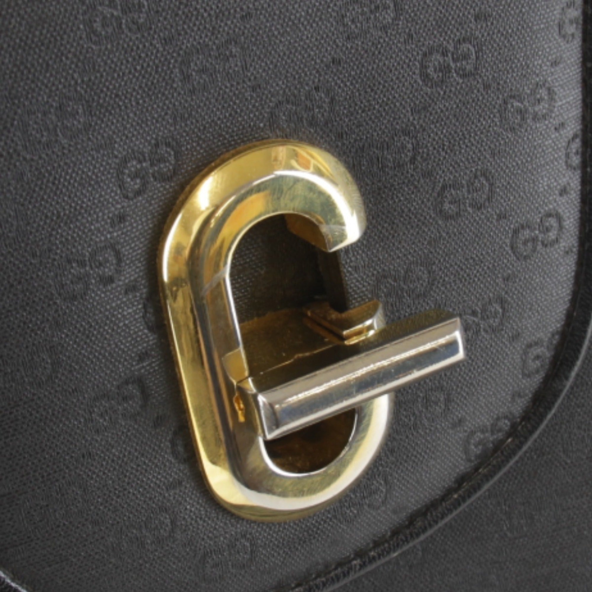 Gucci Microguccissima Black Micro Gg Leather Shoulder Bag (Pre-Owned)