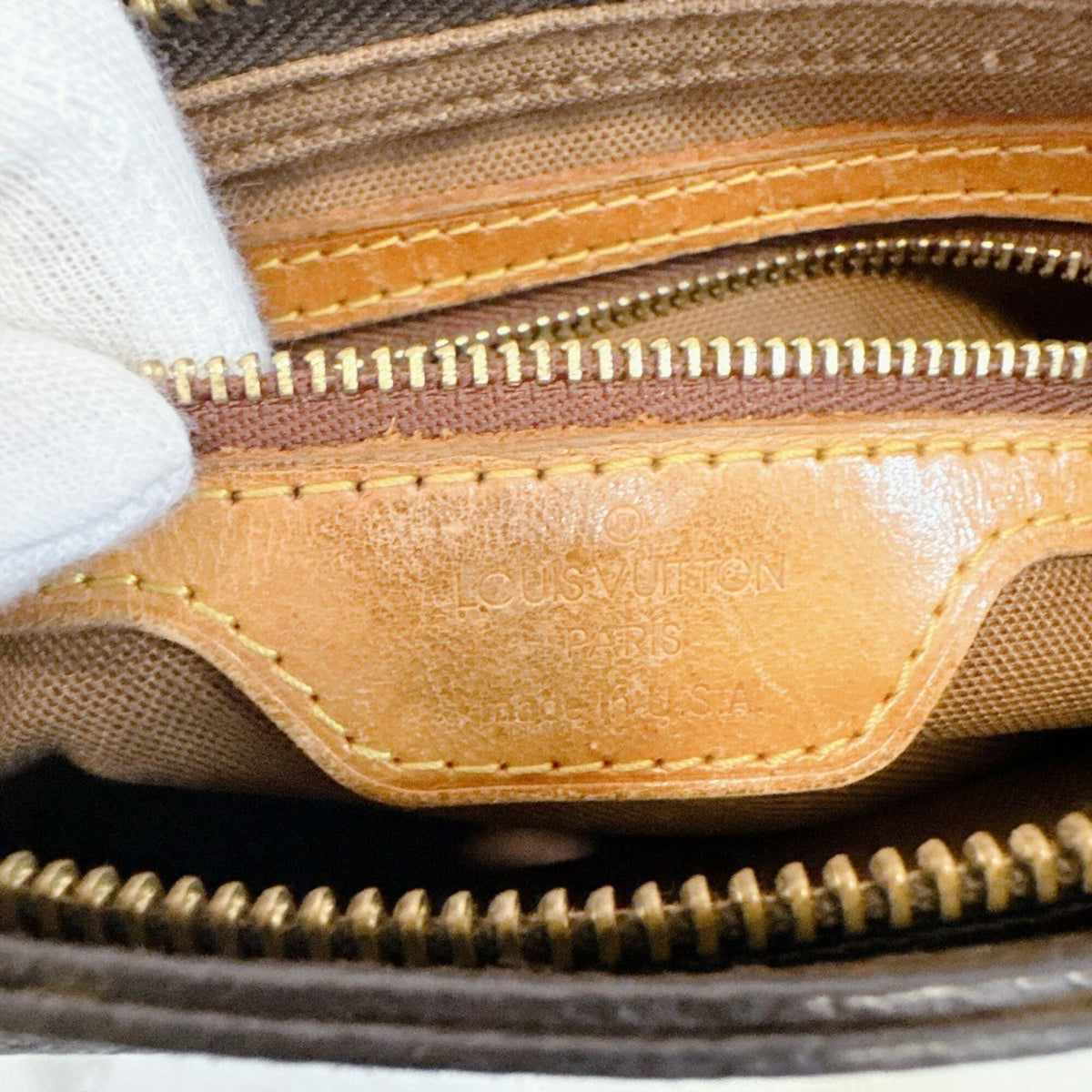 Louis Vuitton Brown Monogram Canvas Shoulder Bag (Pre-Owned)
