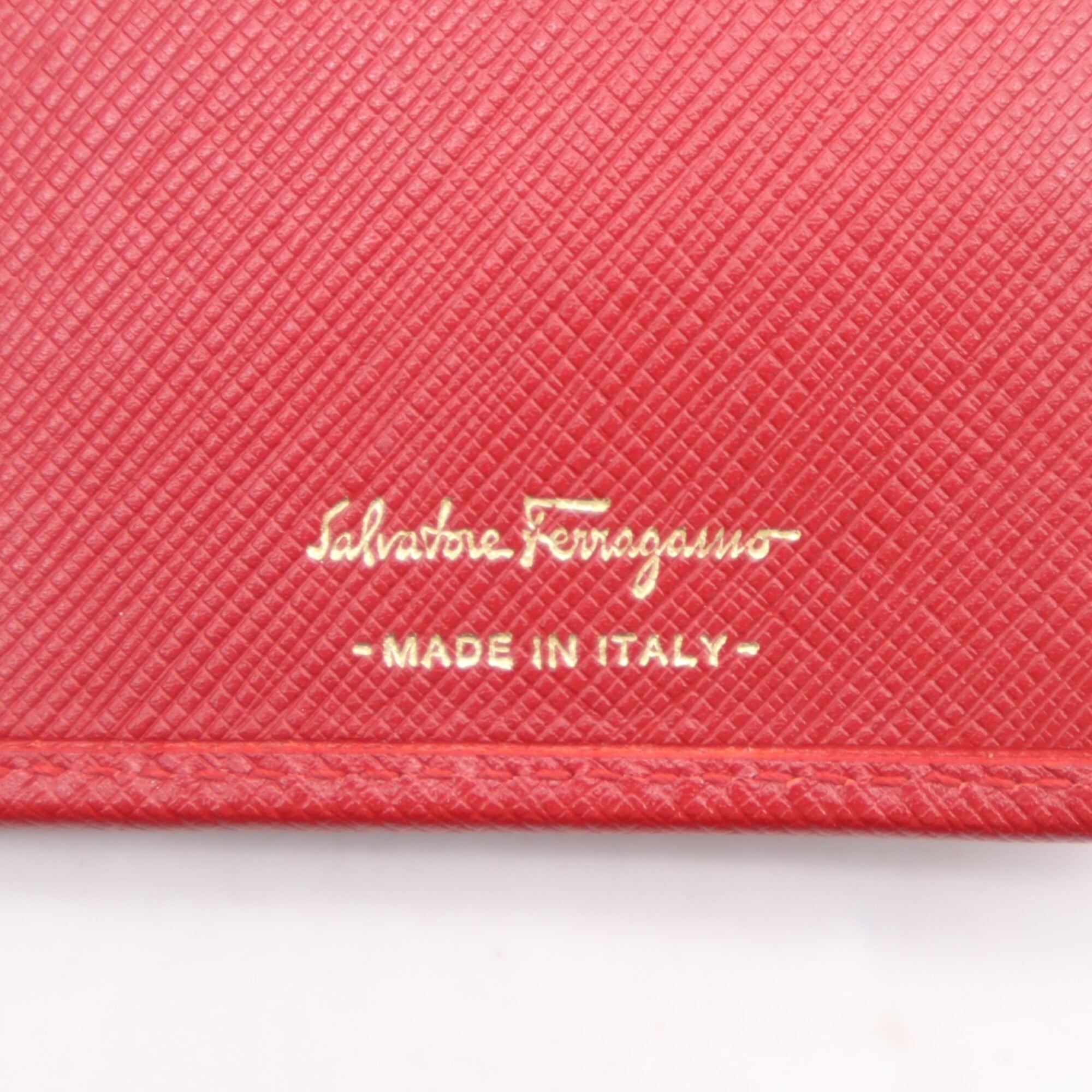 Salvatore Ferragamo Red Color Leather Long Wallet (Bi-Fold) (Pre-Owned)