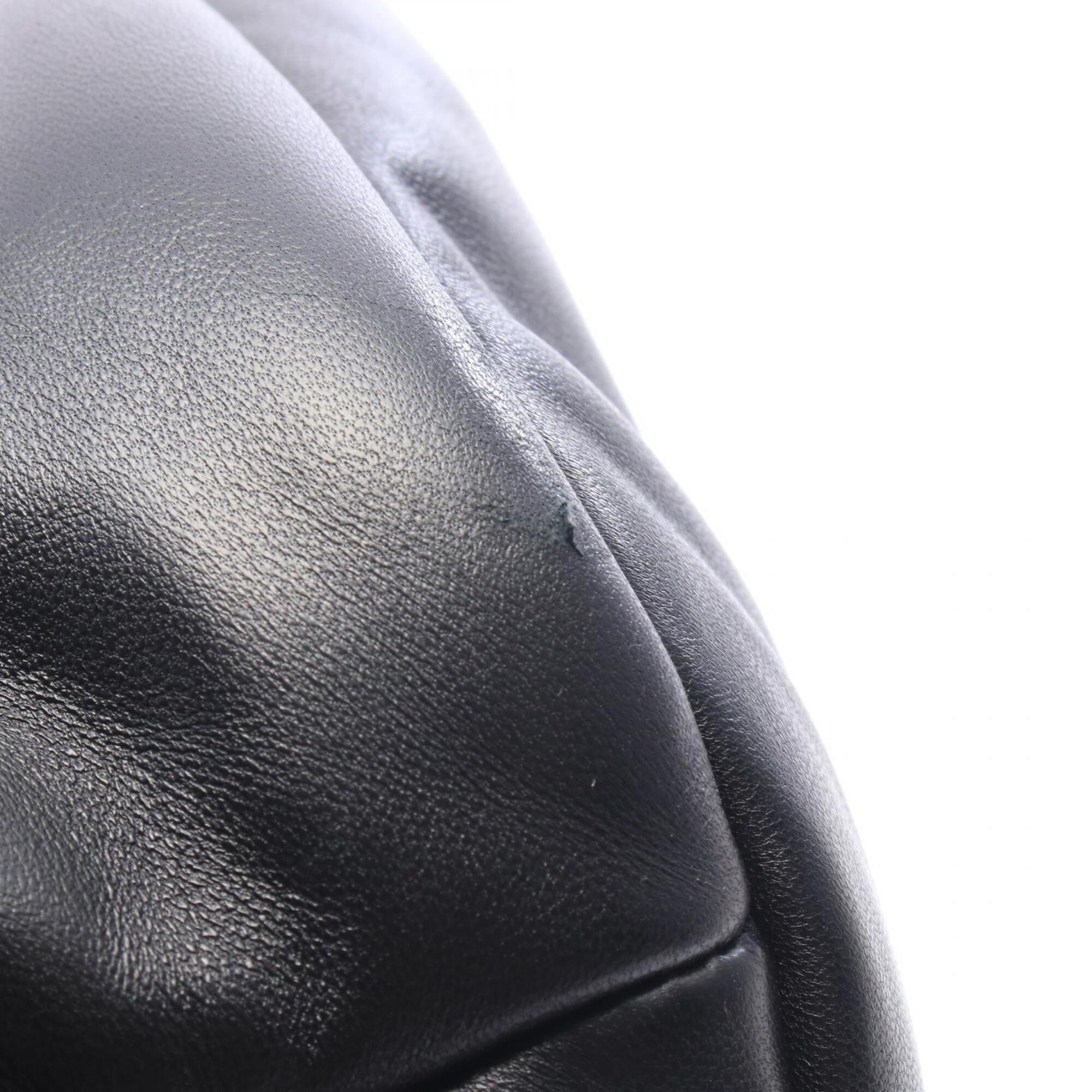 Saint Laurent Black Leather Boston Bag Handbag (Pre-Owned)