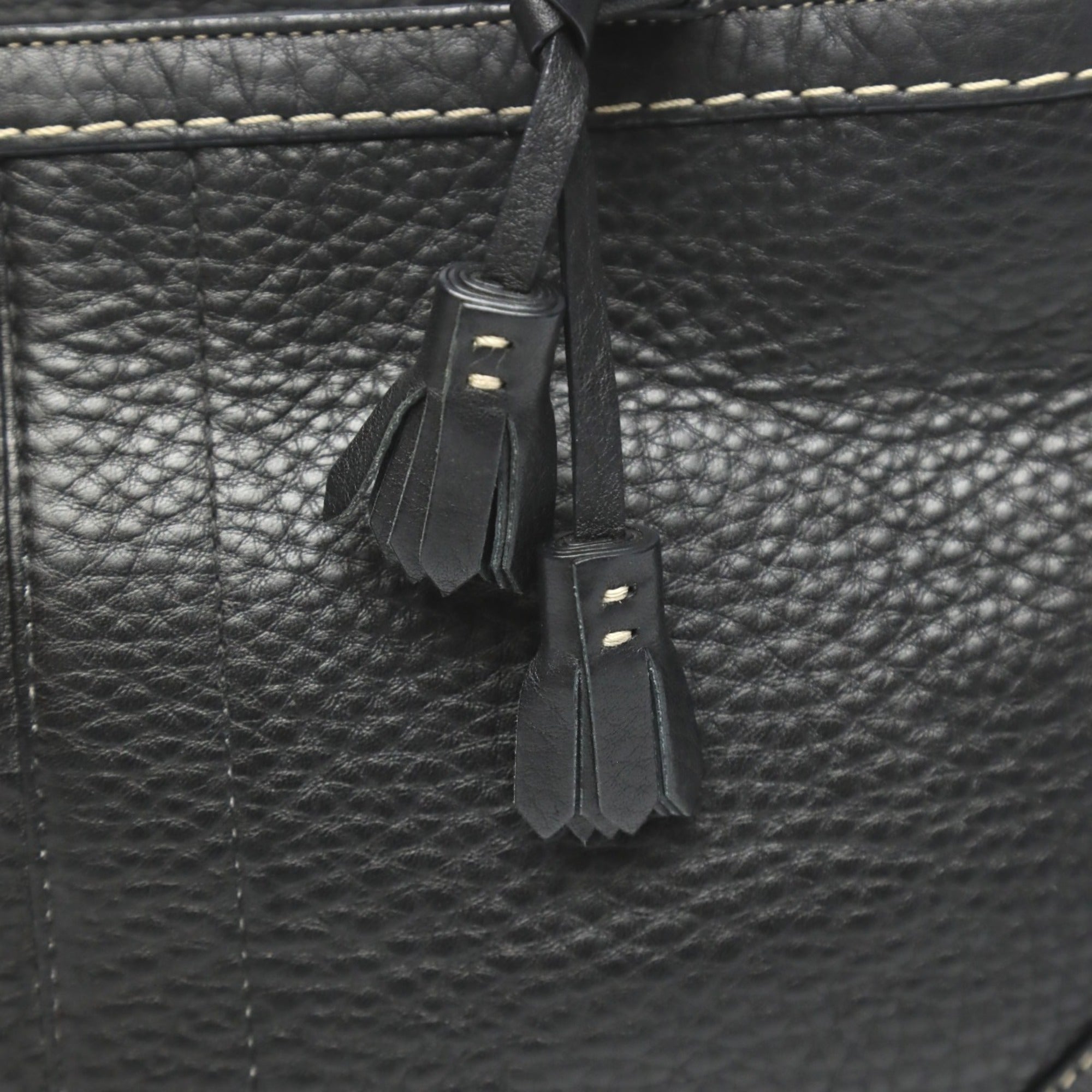 Coach Black Leather Handbag (Pre-Owned)
