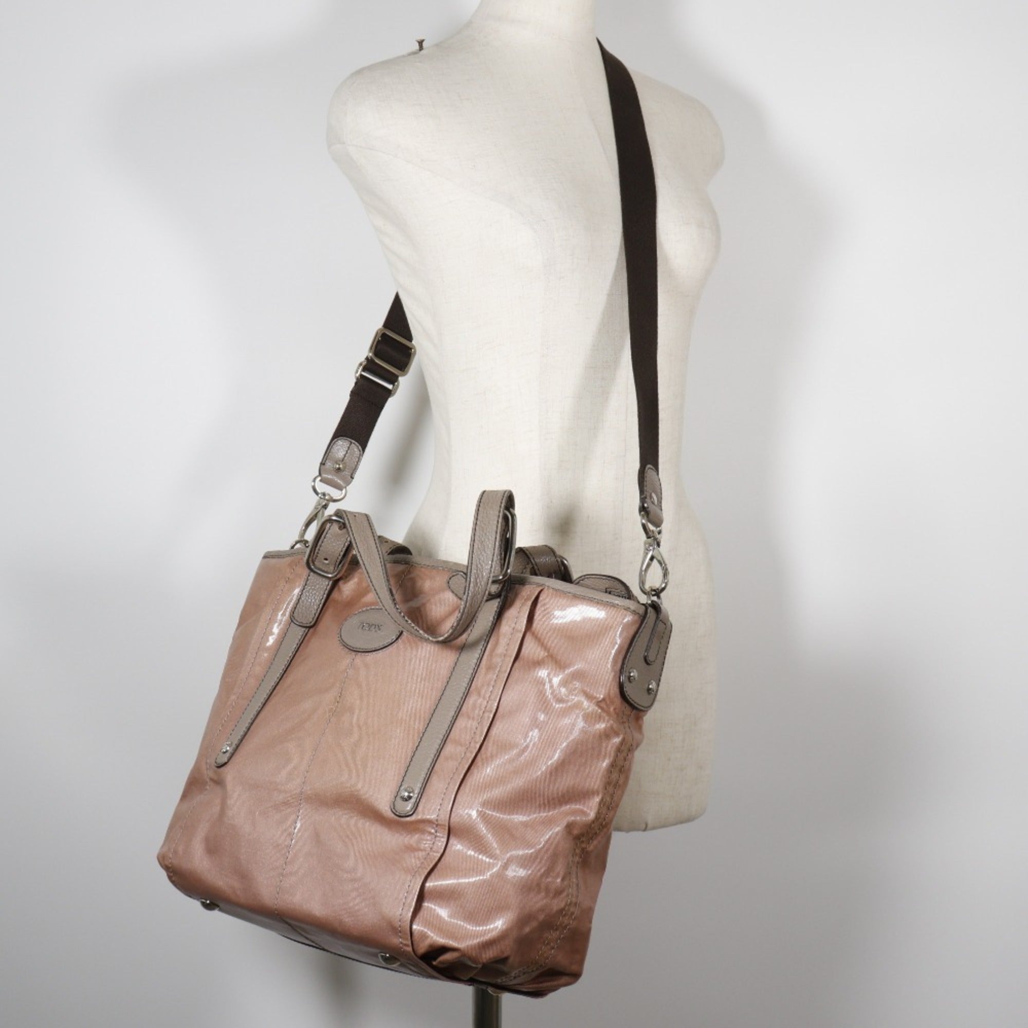 Tod's Brown Pvc Tote Bag (Pre-Owned)
