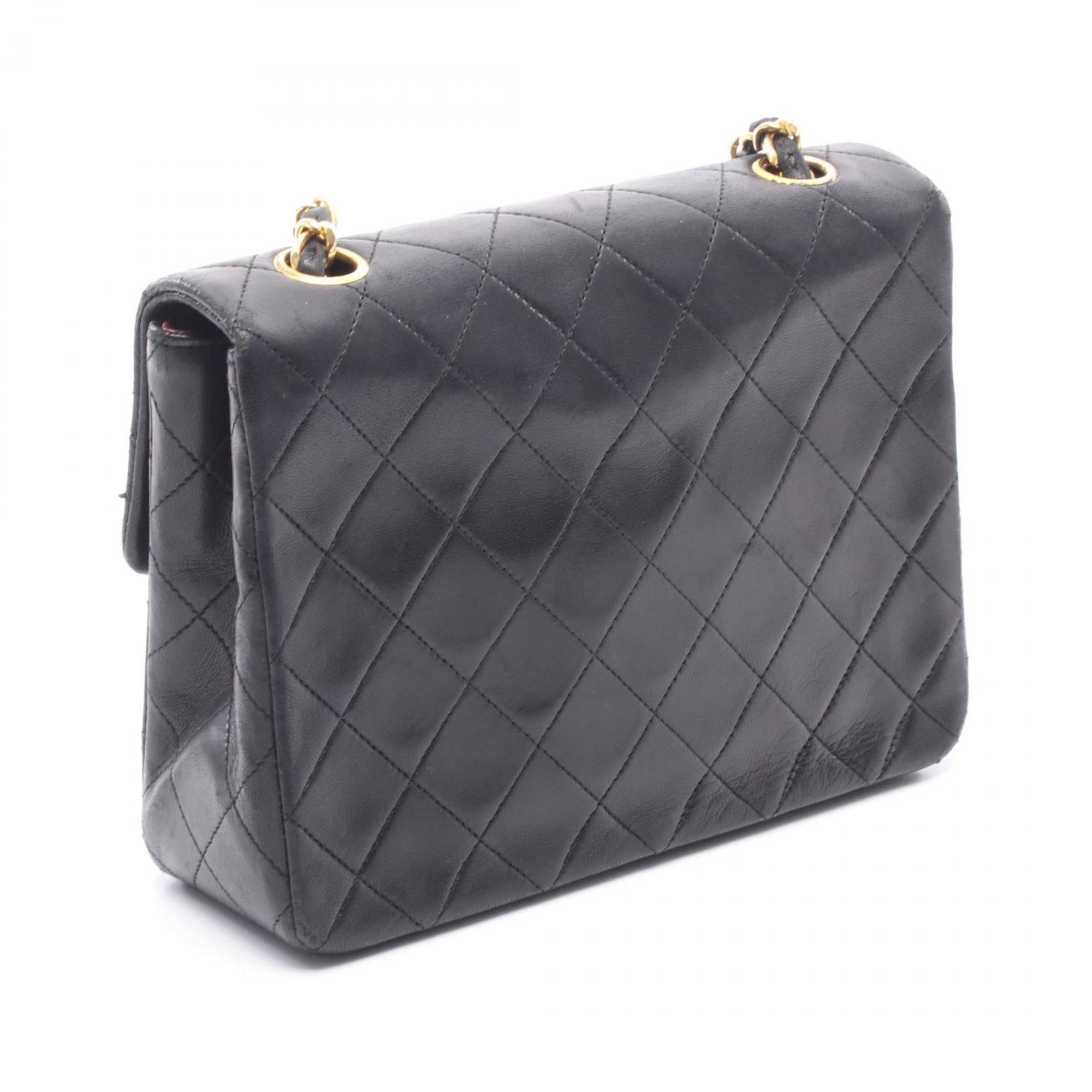 Chanel Black Leather Handbag Shoulder Bag (Pre-Owned)