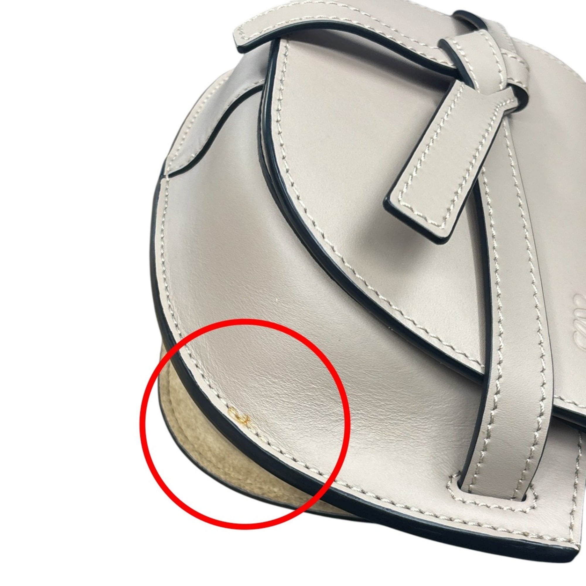 Loewe Beige Leather Shoulder Bag (Pre-Owned)