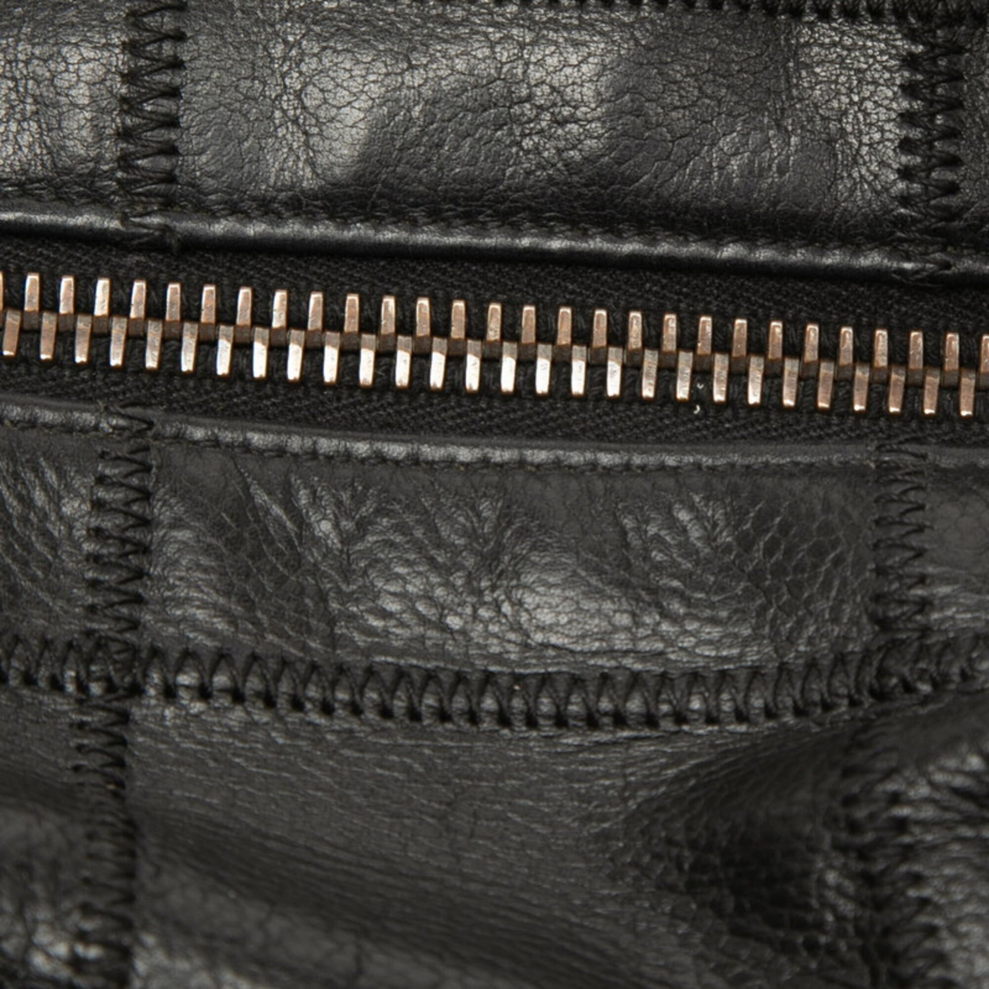 Chanel Black Grained Calfskin Handbag Shoulder Bag (Pre-Owned)