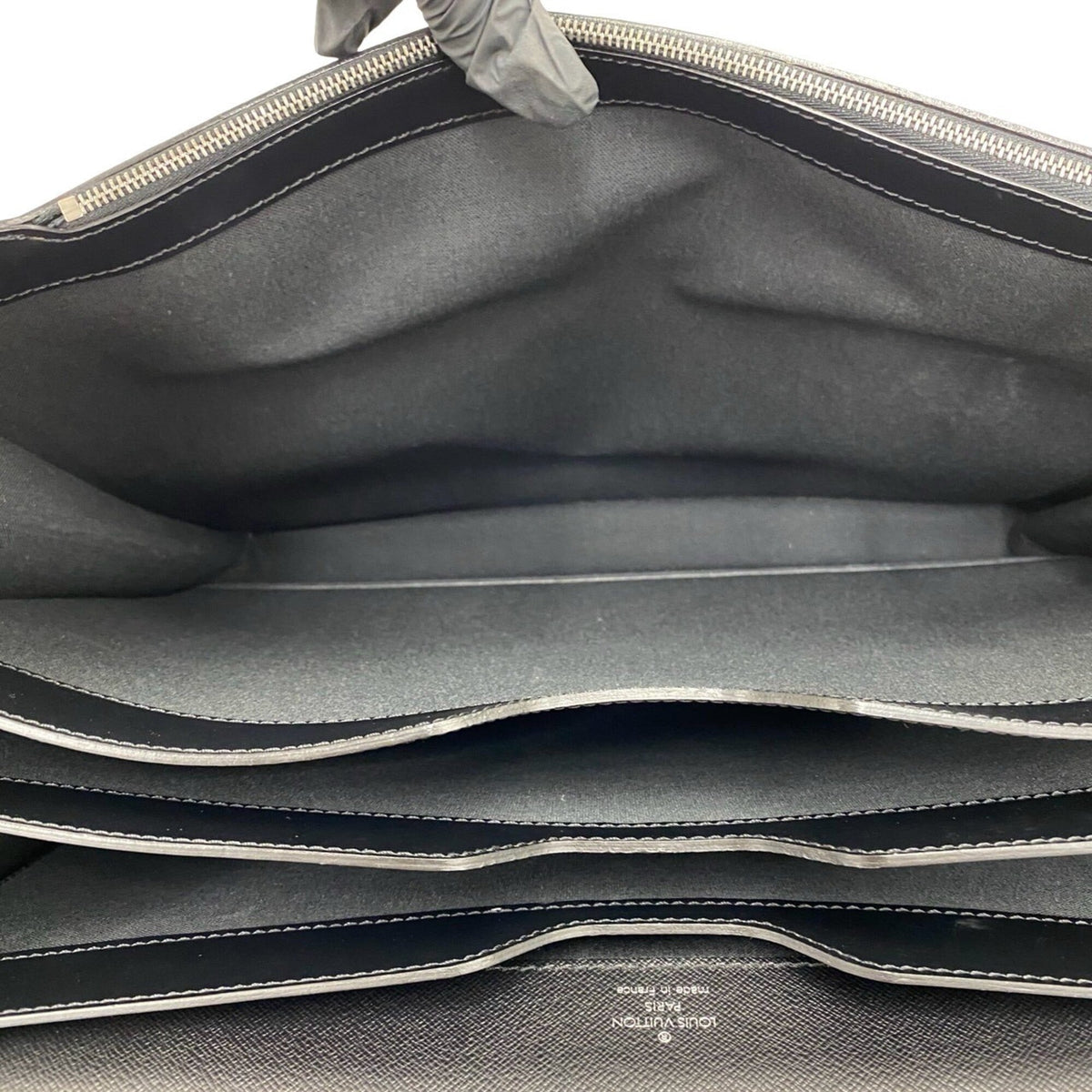 Louis Vuitton Black Leather Briefcase Handbag (Pre-Owned)